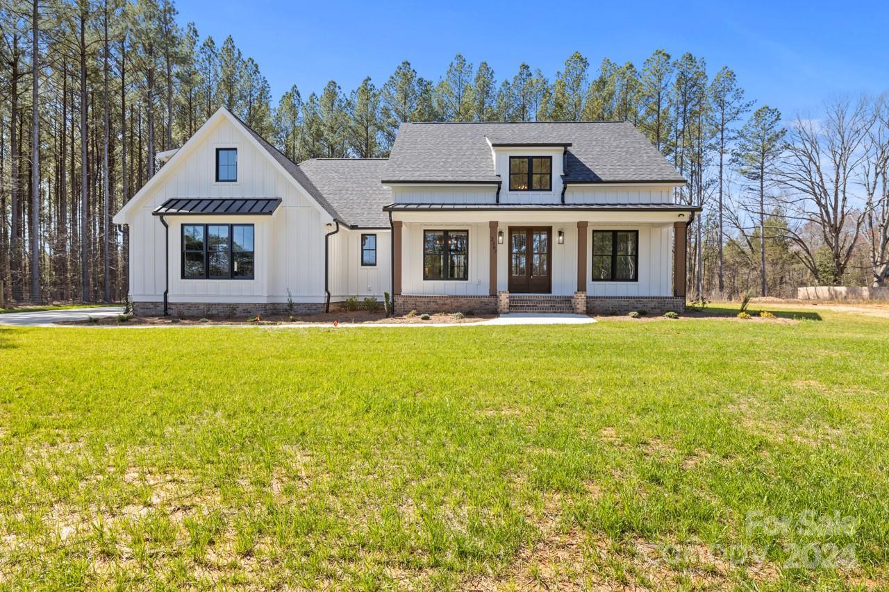Photo one of 2367 Lee Lawing Rd Lincolnton NC 28092 | MLS 4085436
