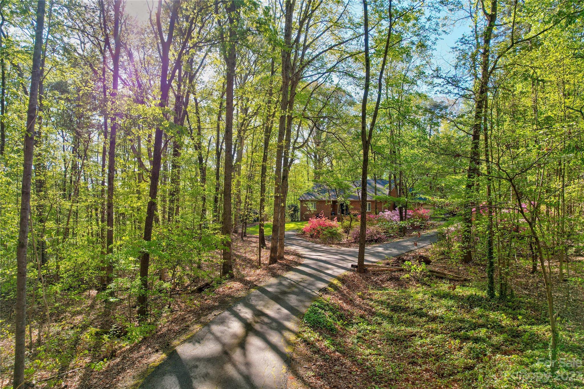Photo one of 802 Fieldstone Rd Mooresville NC 28115 | MLS 4086962