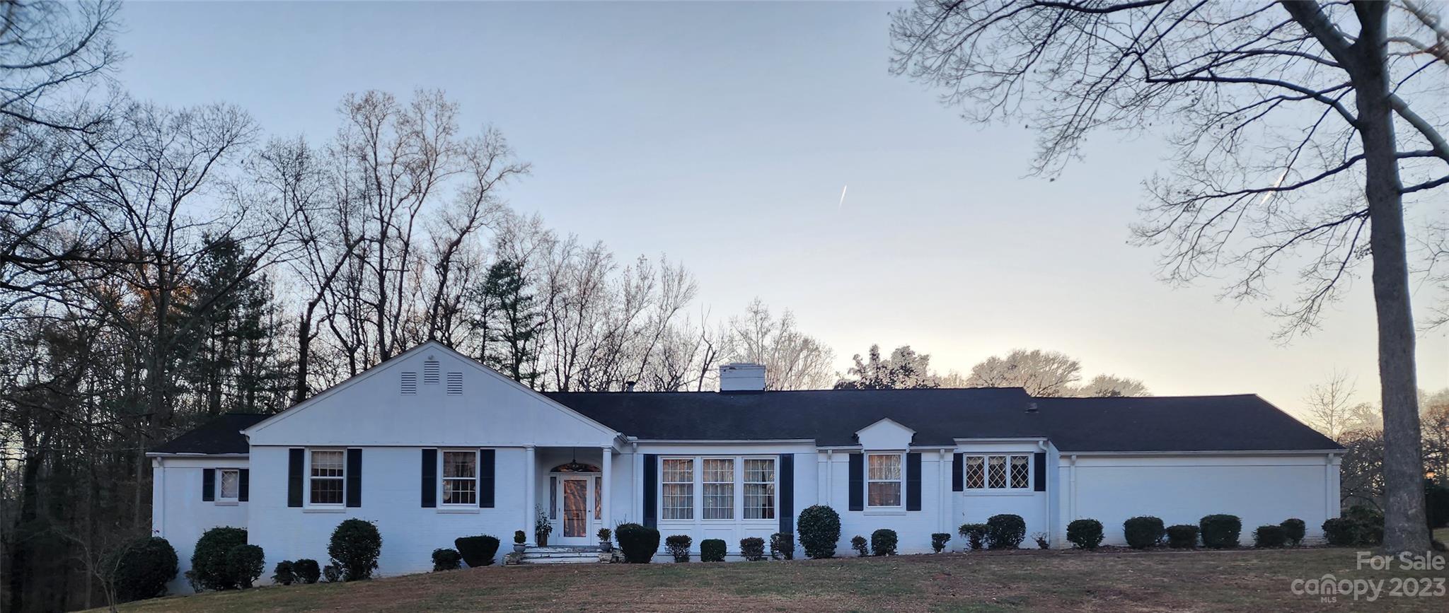 Photo one of 400 Country Club Cir Shelby NC 28150 | MLS 4087944