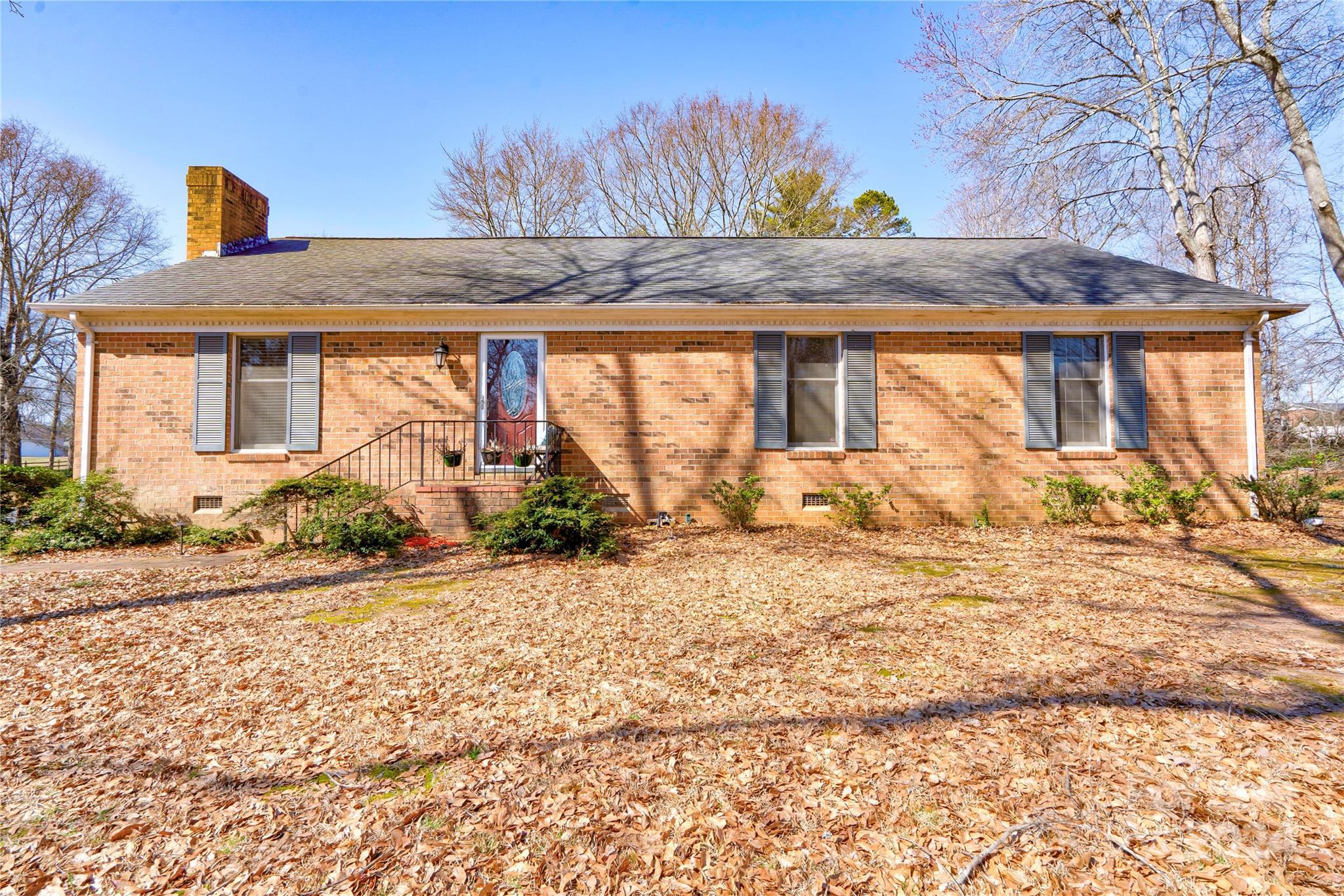 Photo one of 1109 Hardin Dr Shelby NC 28150 | MLS 4089672