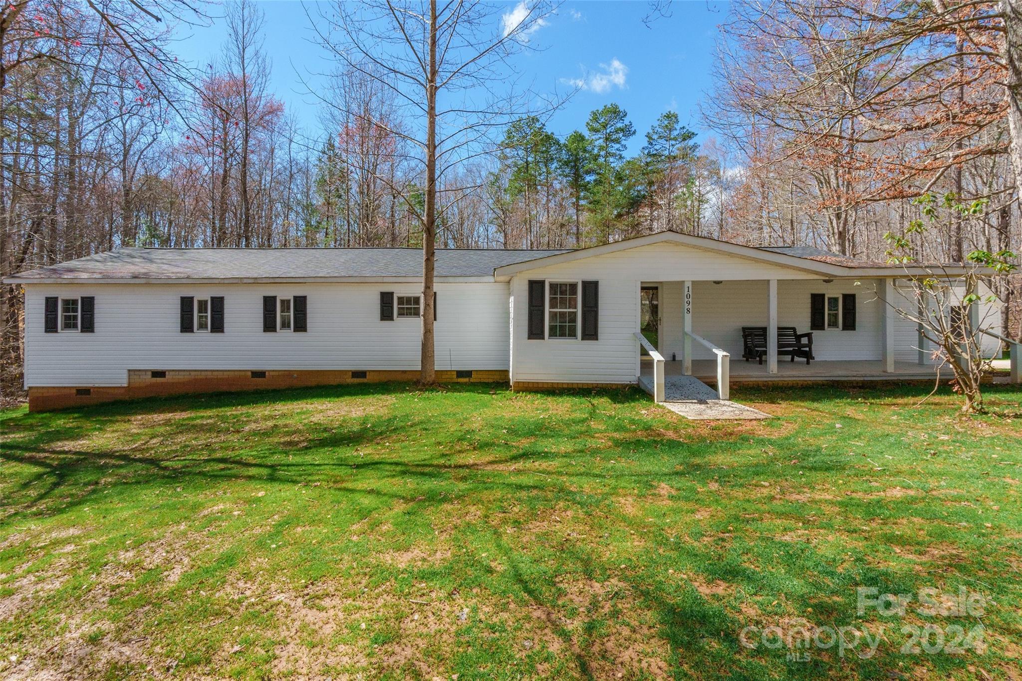 Photo one of 1098 Love Valley Rd Clover SC 29710 | MLS 4090741
