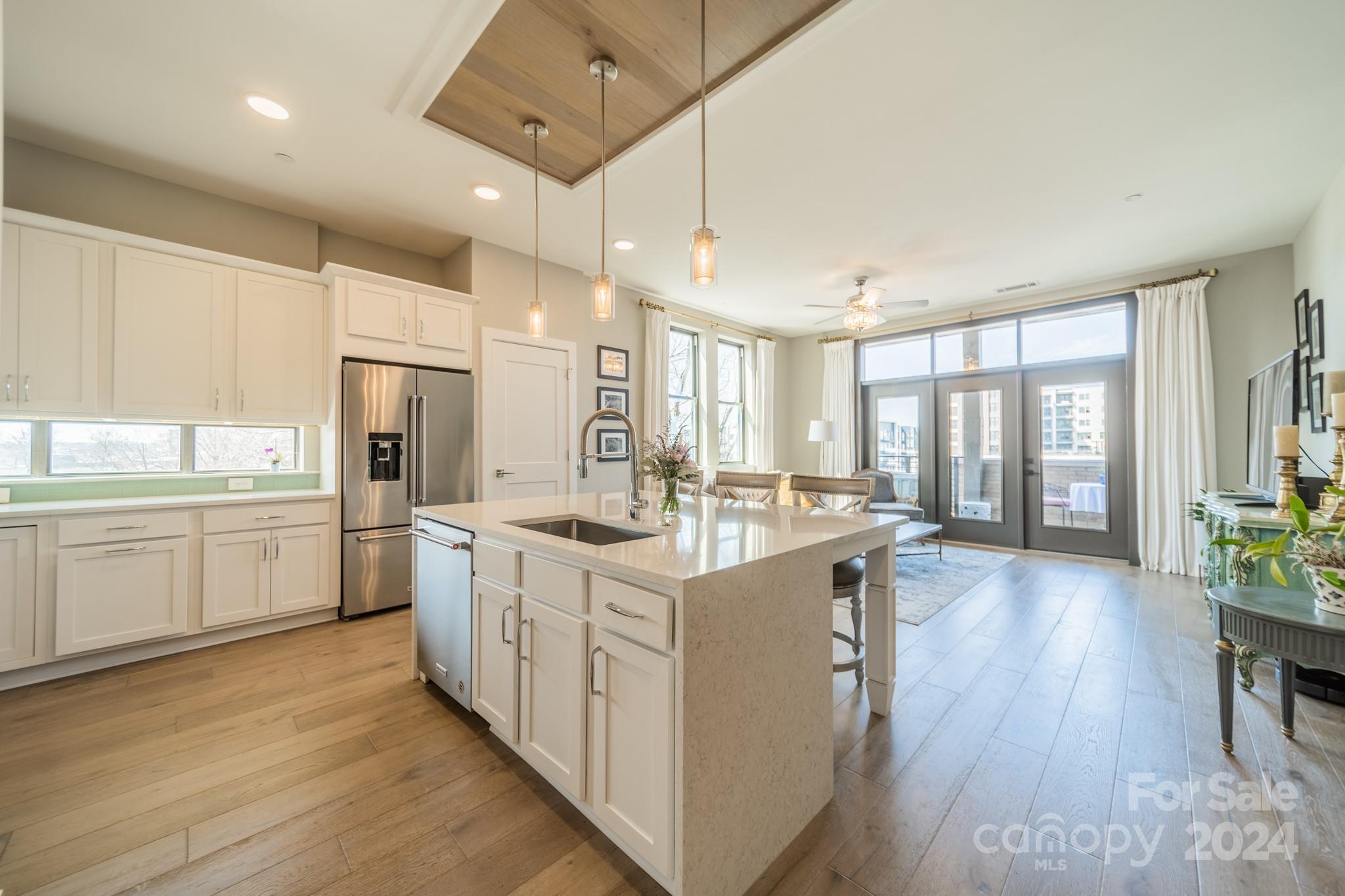 Photo one of 2401 Euclid Ave # 308 Charlotte NC 28203 | MLS 4100753