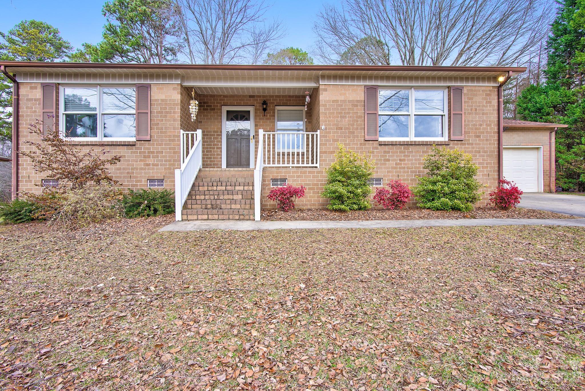 Photo one of 412 Crestwood Ln Spencer NC 28159 | MLS 4101121