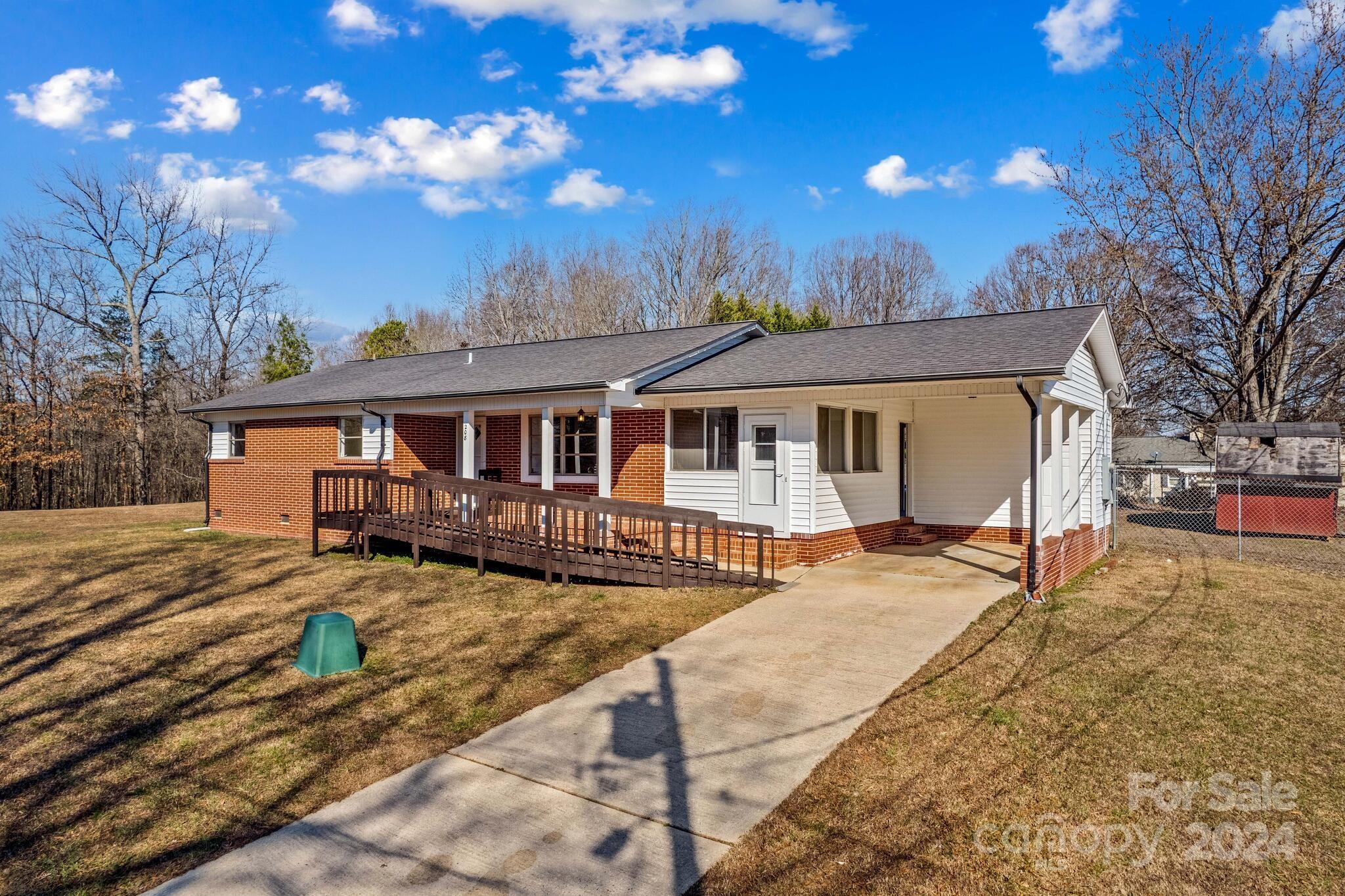 Photo one of 208 W 19Th St Kannapolis NC 28081 | MLS 4101381