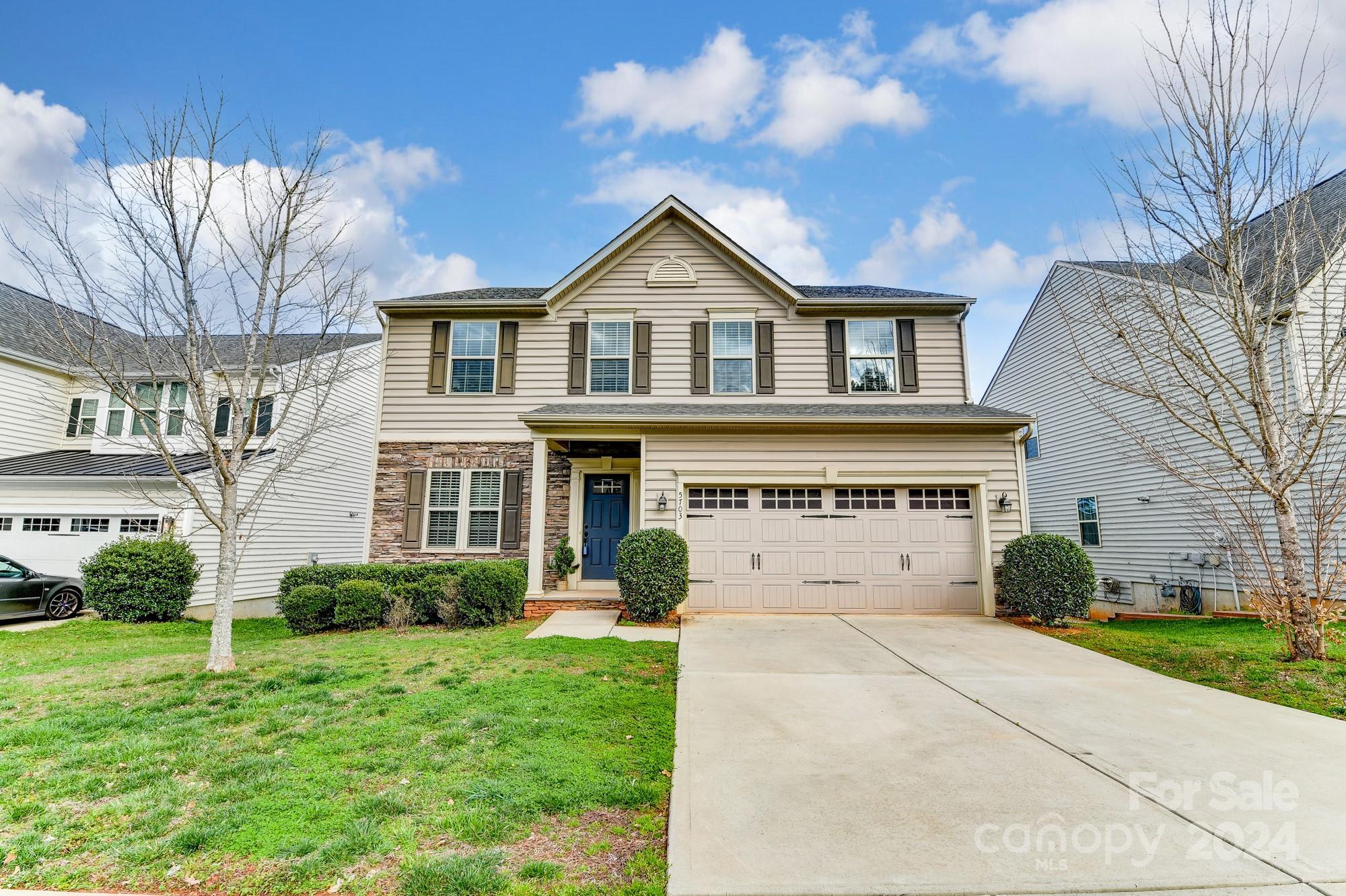 Photo one of 5703 Selkirkshire Rd Charlotte NC 28278 | MLS 4101734