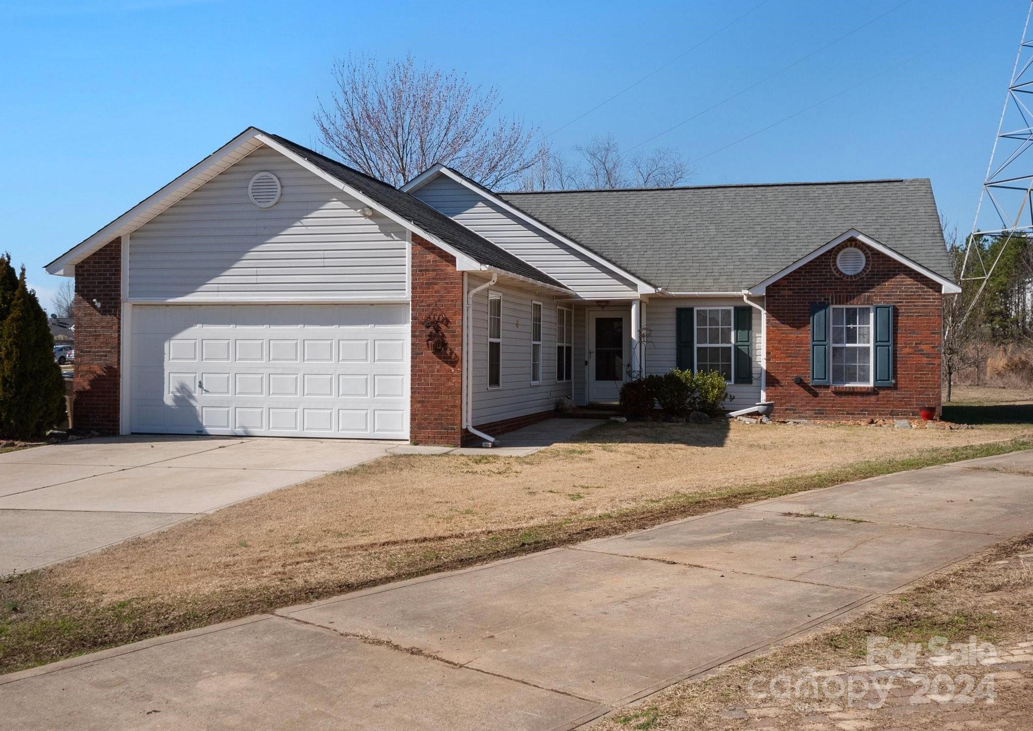 Photo one of 5905 Autumn Trace Ln Indian Trail NC 28079 | MLS 4103791