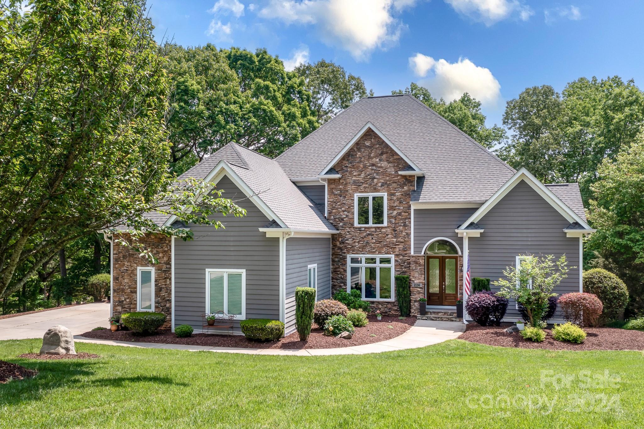 Photo one of 226 Wildwood Cove Dr Mooresville NC 28117 | MLS 4105103