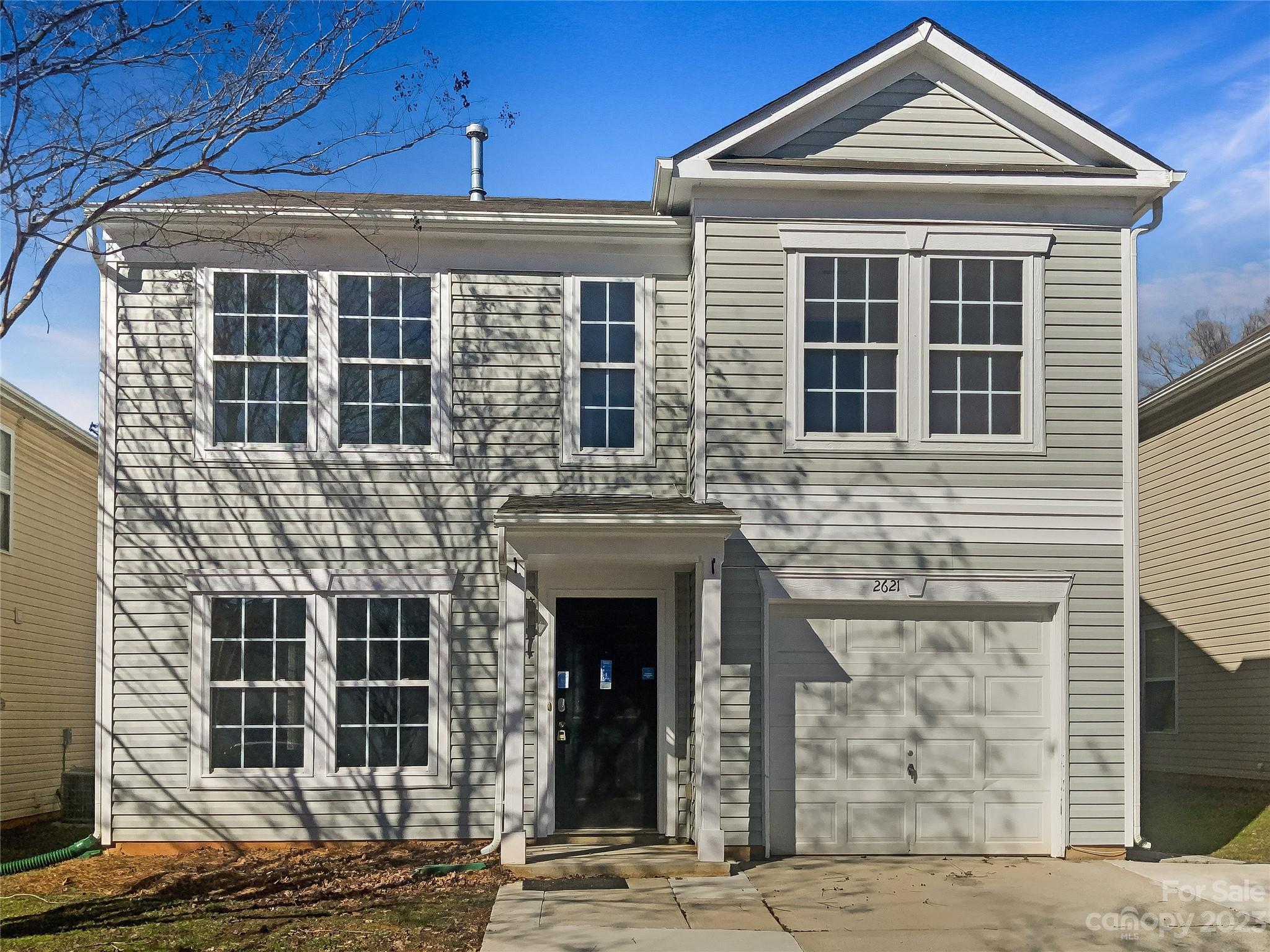 Photo one of 2621 Stream Bank Dr Charlotte NC 28269 | MLS 4105625
