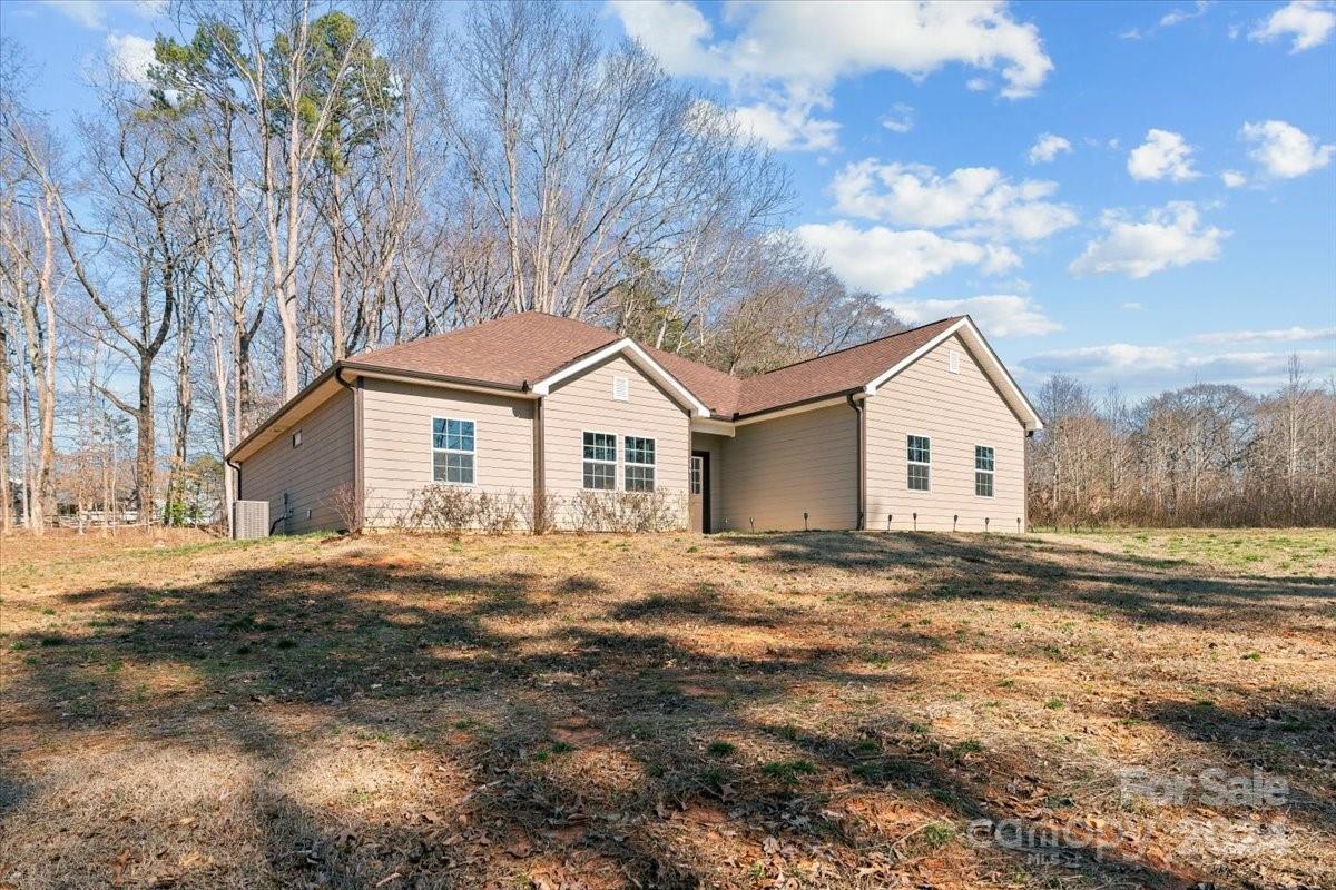 Photo one of 106 Lafayette Rd Stanley NC 28164 | MLS 4107667