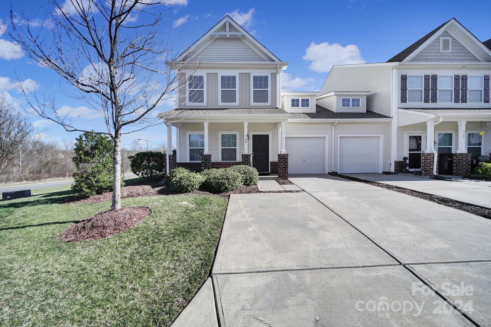 Photo one of 964 Summerlake Dr Fort Mill SC 29715 | MLS 4108610