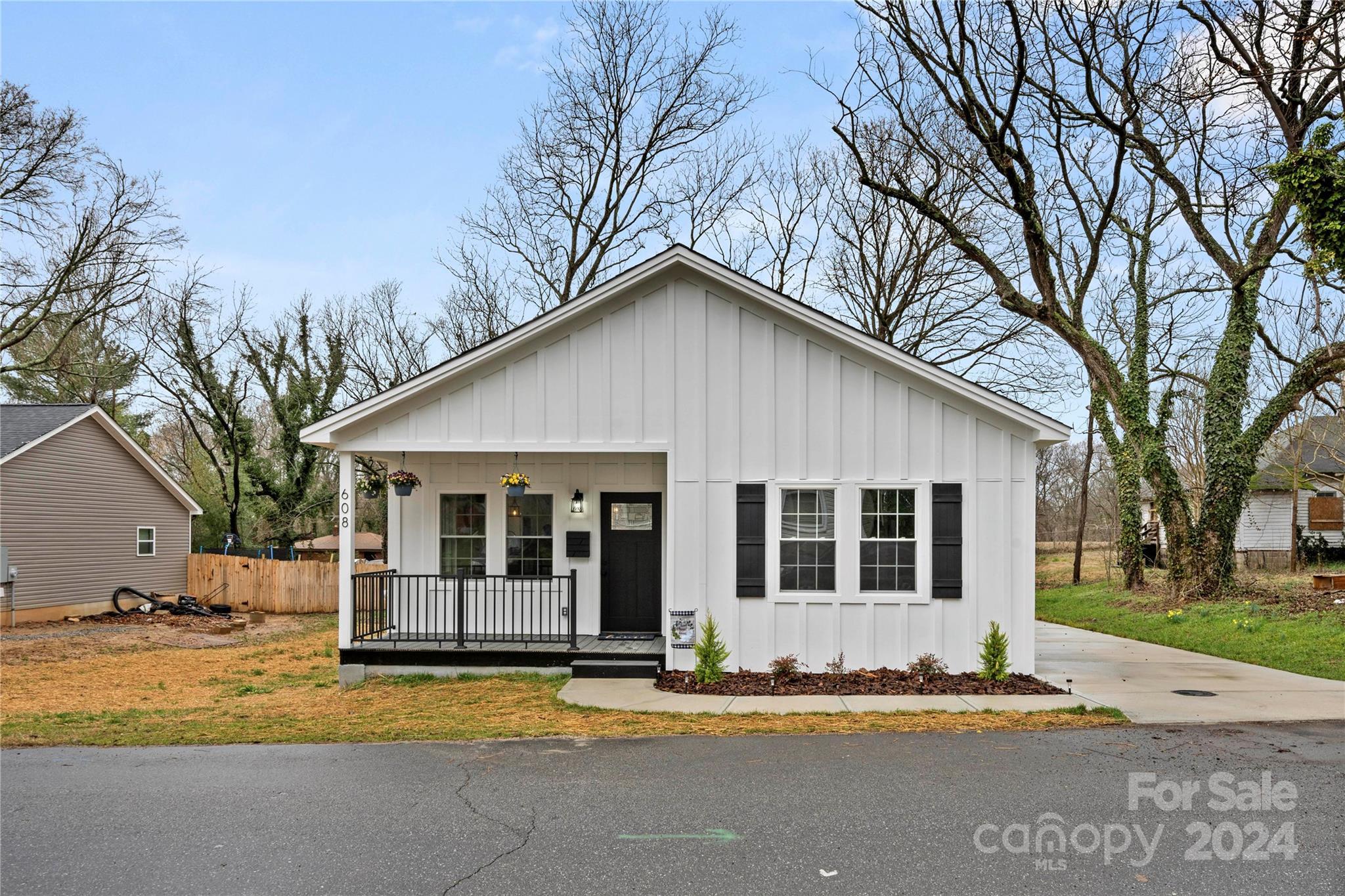 Photo one of 608 Tait St Lincolnton NC 28092 | MLS 4108823
