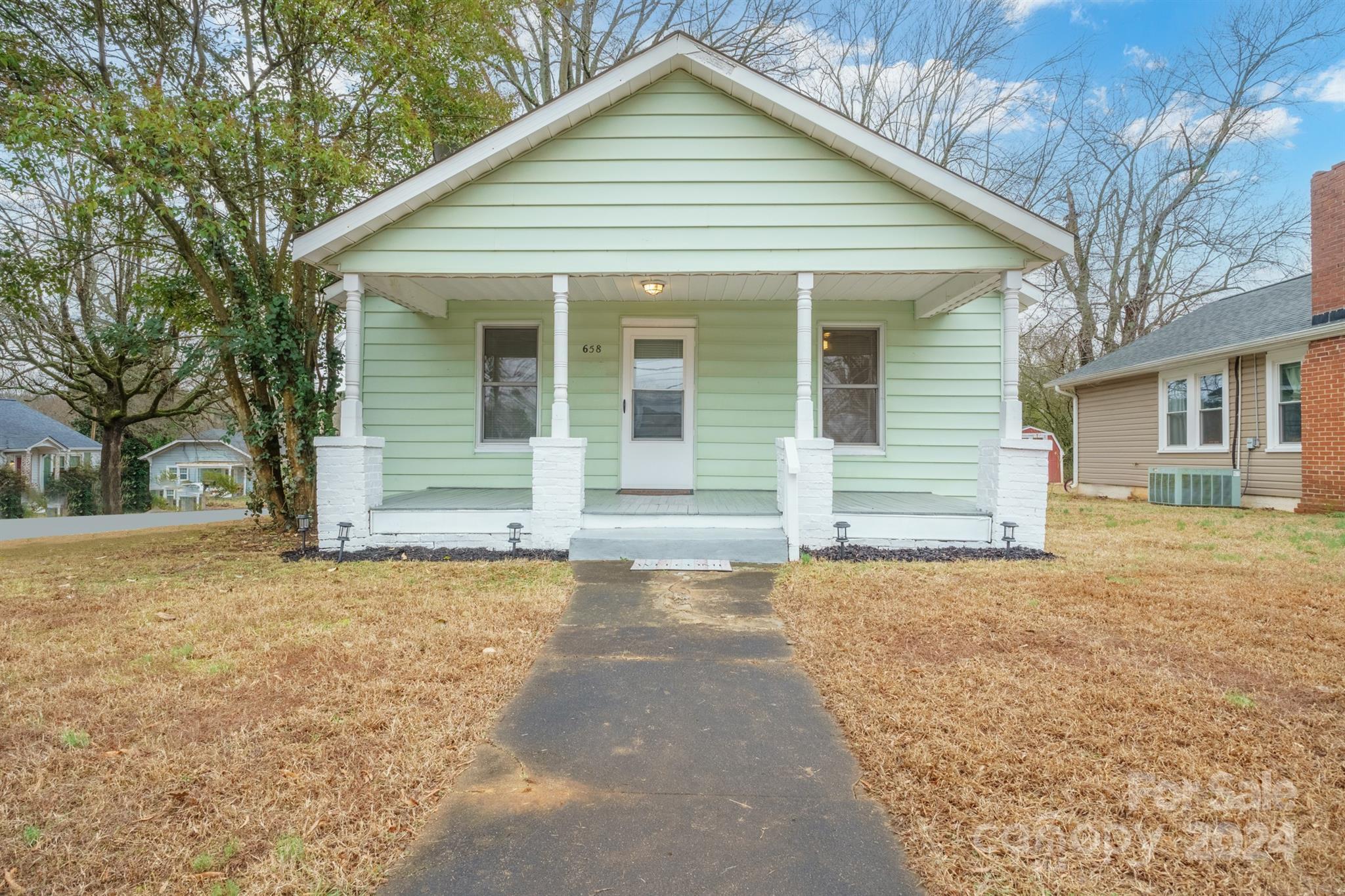 Photo one of 658 E Front St Statesville NC 28677 | MLS 4108957