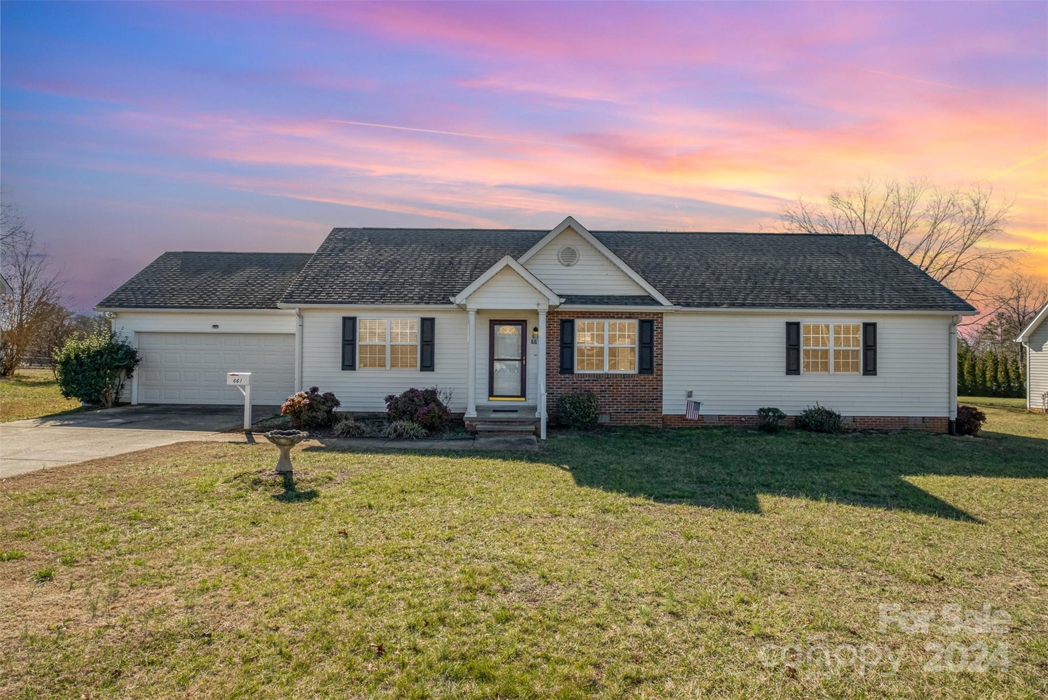 Photo one of 661 Mock Mill Rd Statesville NC 28677 | MLS 4109252
