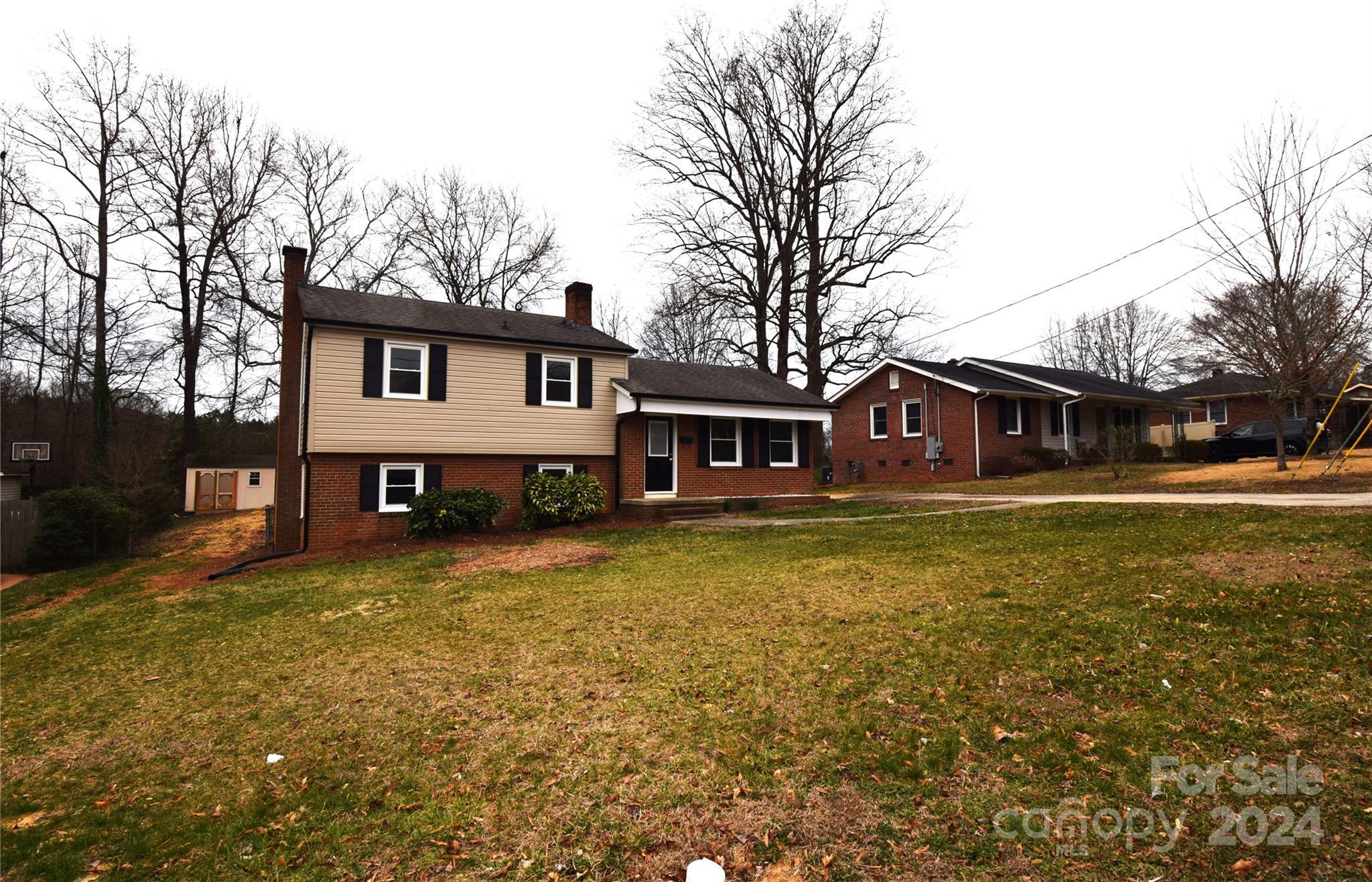 Photo one of 2139 Parkdale Ave Gastonia NC 28052 | MLS 4109383