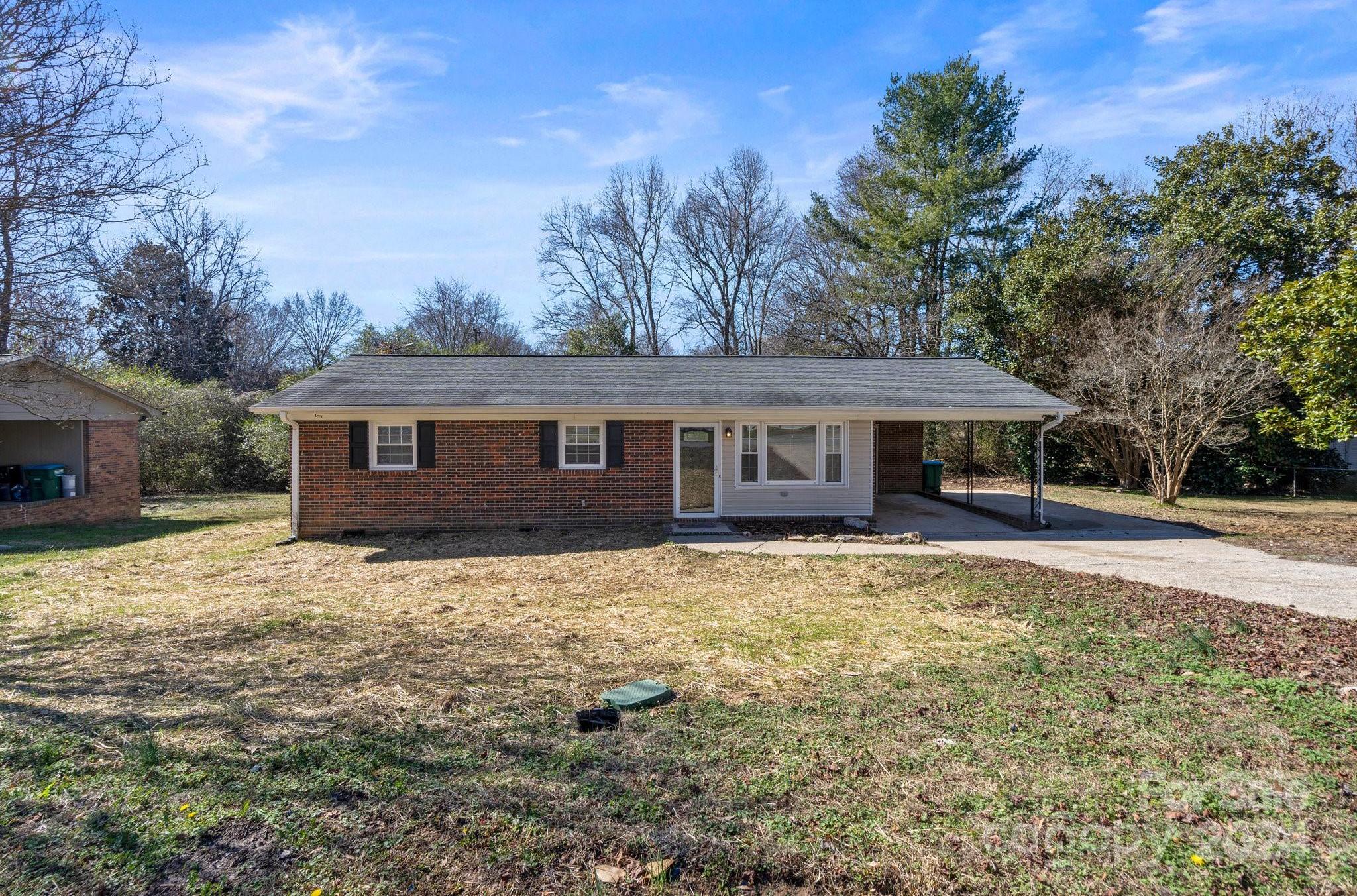 Photo one of 112 Central Ave Bessemer City NC 28016 | MLS 4109707