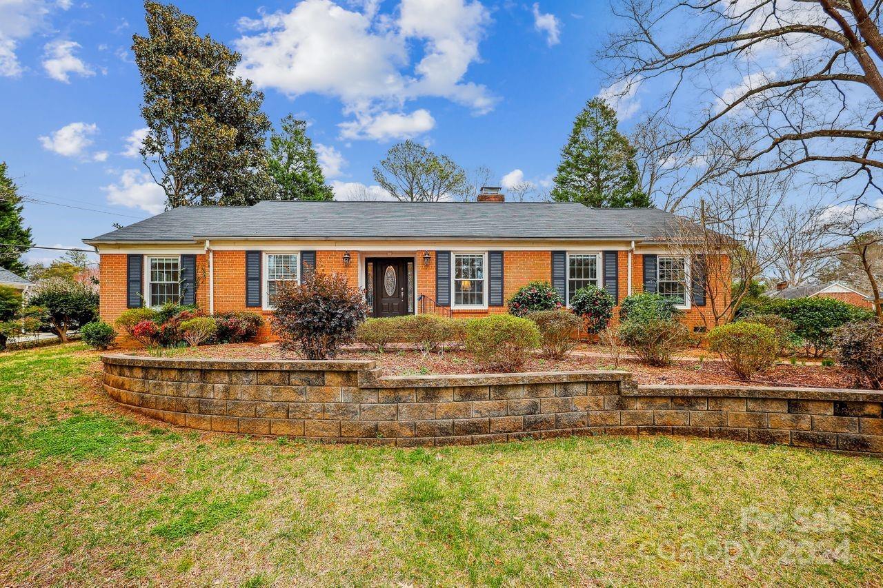 Photo one of 1518 Clarendon Pl Rock Hill SC 29732 | MLS 4109909