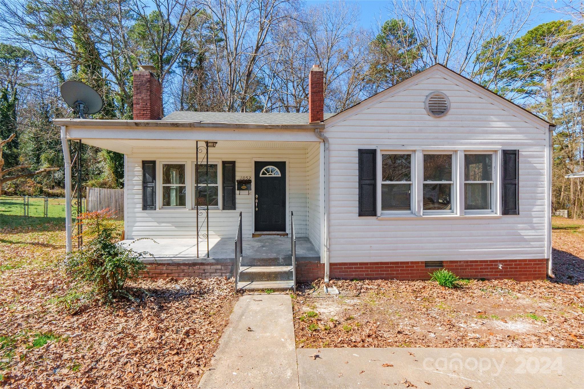 Photo one of 1052 Eastwood Dr Rock Hill SC 29730 | MLS 4110013