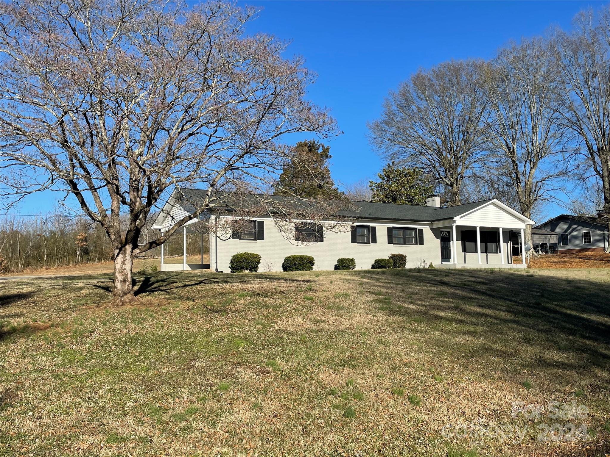 Photo one of 75 Boston Heights Dr Taylorsville NC 28681 | MLS 4111011