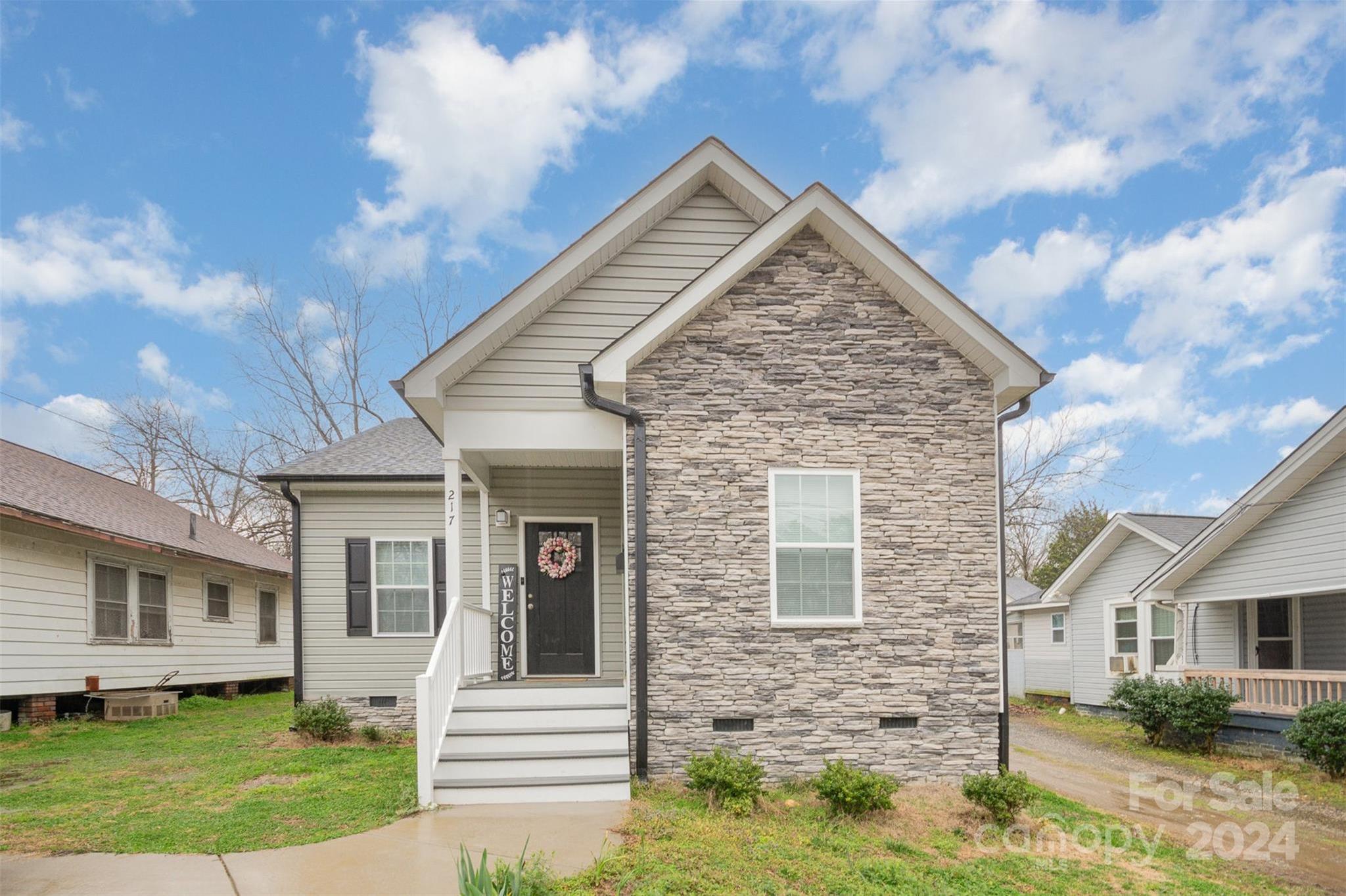 Photo one of 217 E Moore St Rock Hill SC 29730 | MLS 4111973
