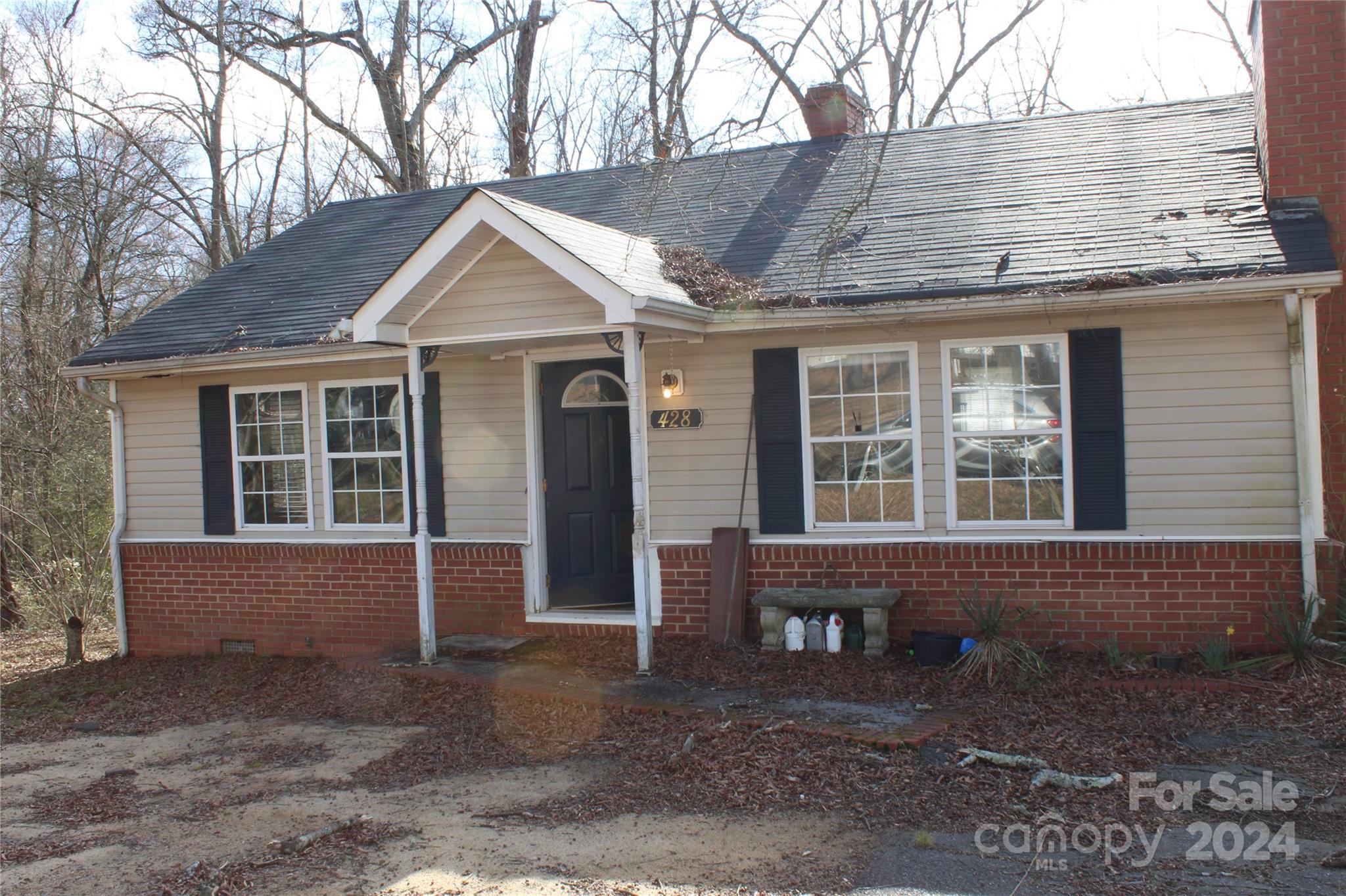 Photo one of 428 Maiden Ln Concord NC 28025 | MLS 4111974