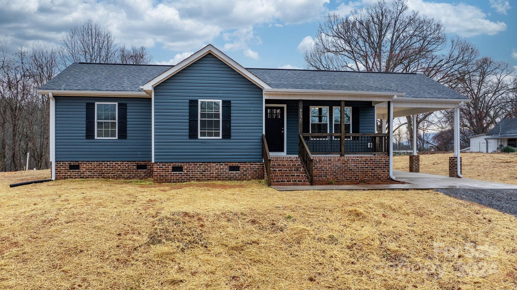 Photo one of 4135 Whitener Dr Hickory NC 28602 | MLS 4112811