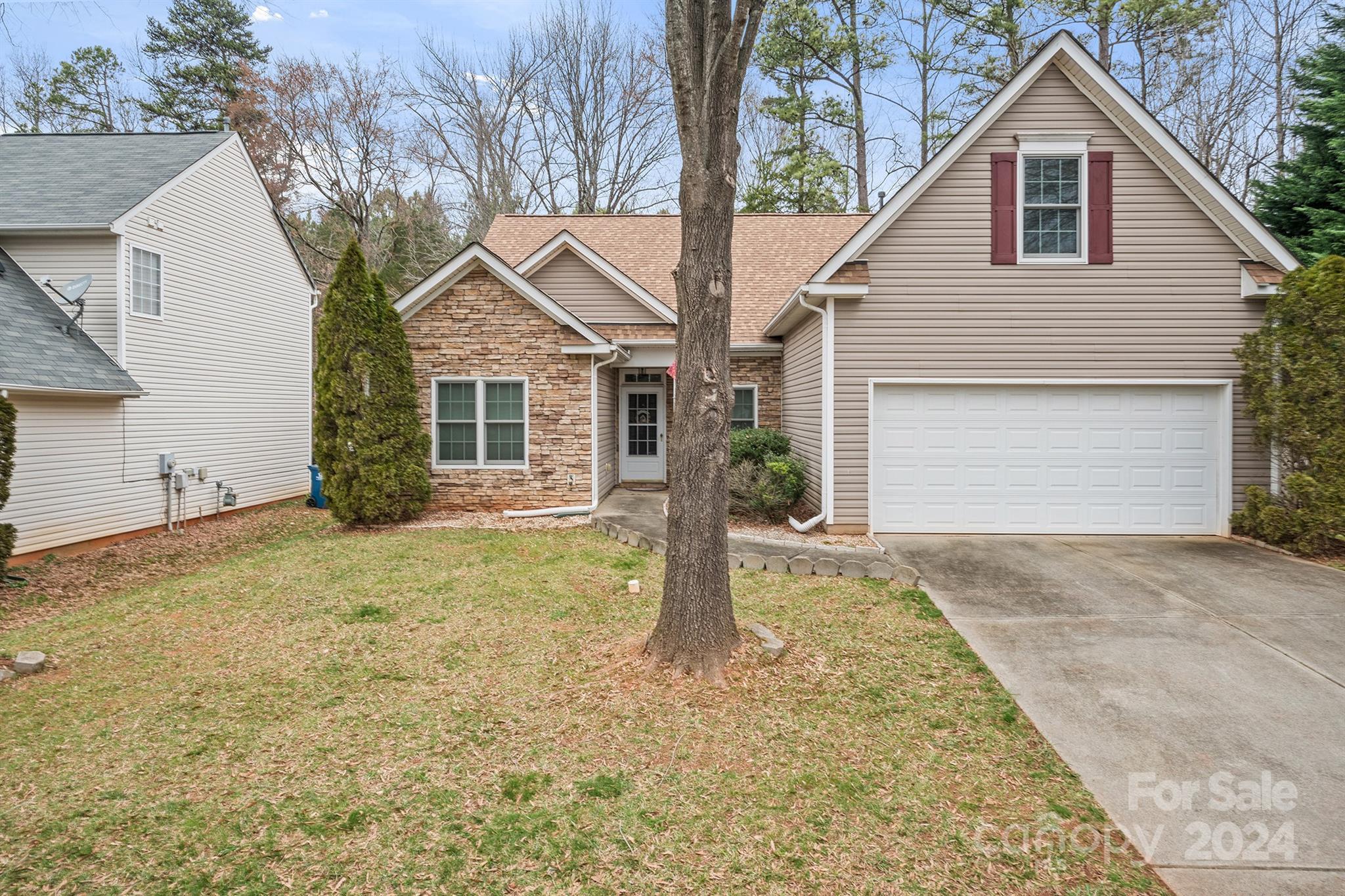Photo one of 1219 Oakdale Commons Ct Charlotte NC 28216 | MLS 4113008