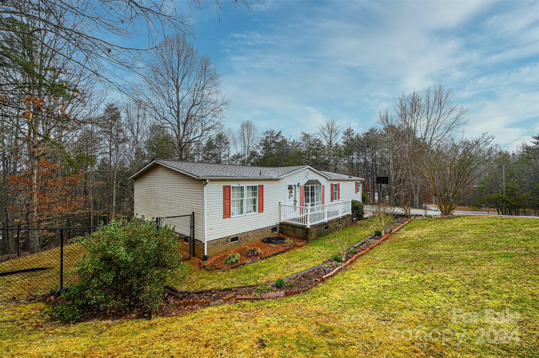 Photo one of 79 Moss Dr Taylorsville NC 28681 | MLS 4113198