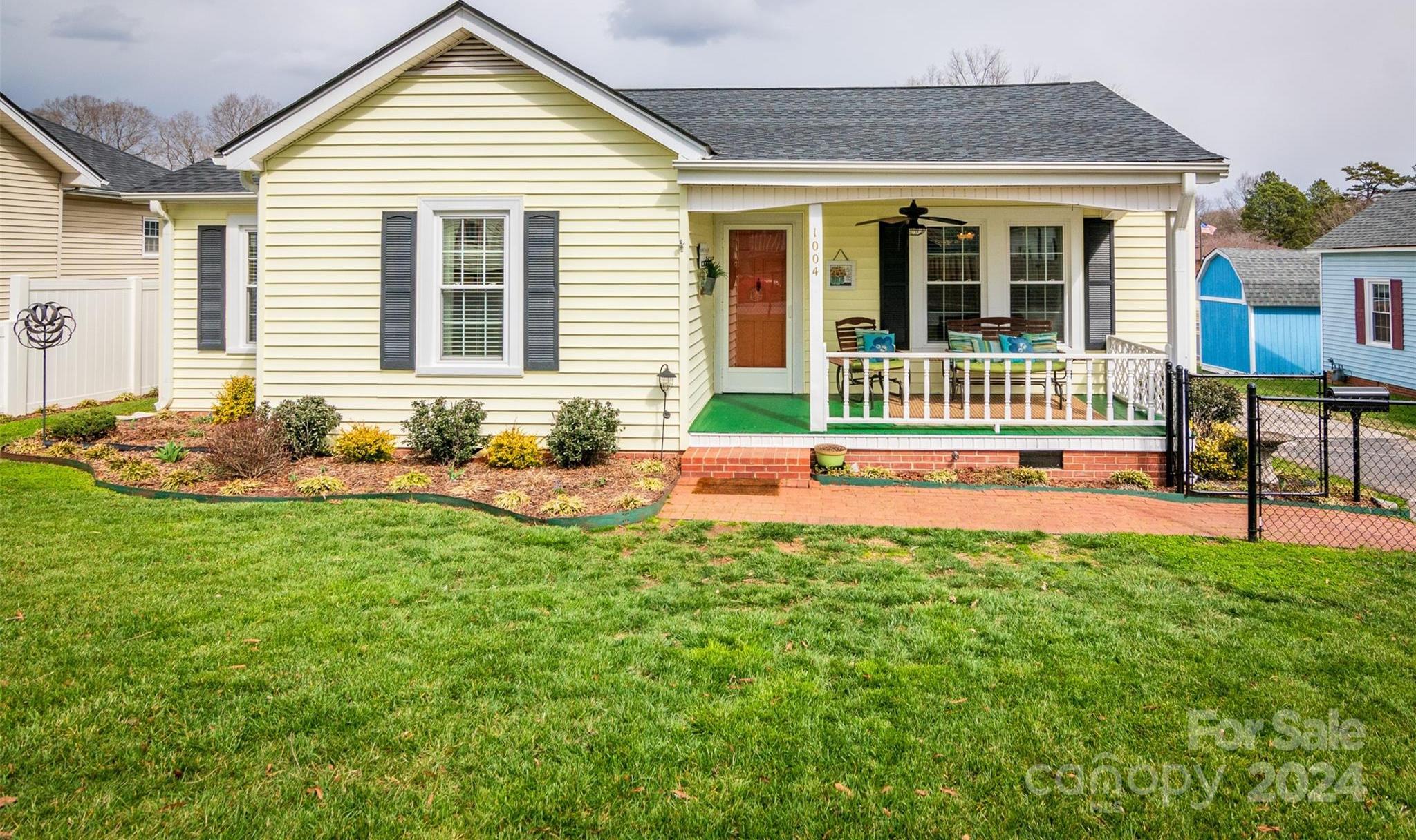 Photo one of 1004 Valley St Kannapolis NC 28081 | MLS 4113648