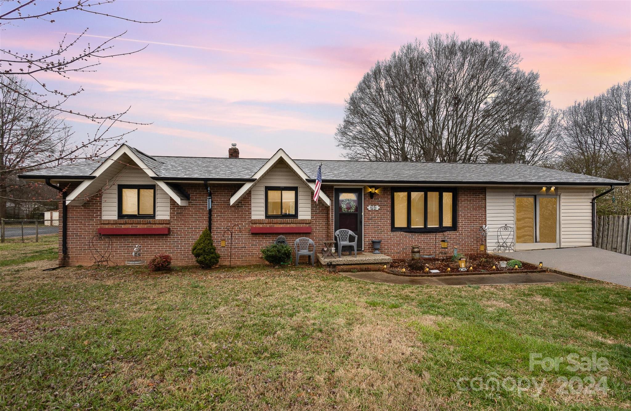 Photo one of 5231 Hall St Conover NC 28613 | MLS 4114669