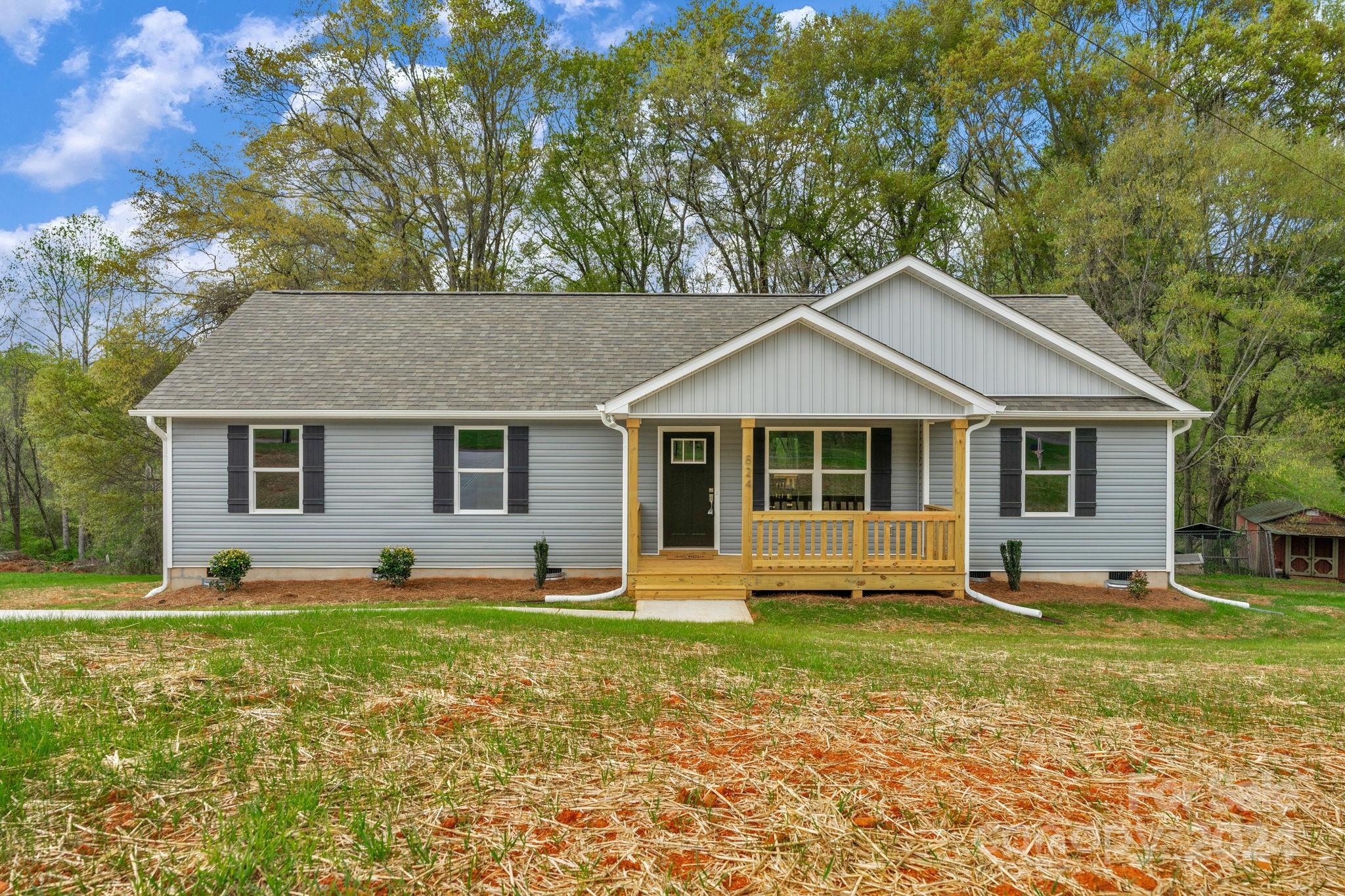 Photo one of 824 Cabaniss Dr Shelby NC 28150 | MLS 4114922