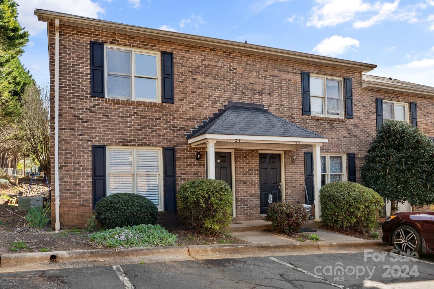 Photo one of 2433 1St Nw St # 21D Hickory NC 28601 | MLS 4115947
