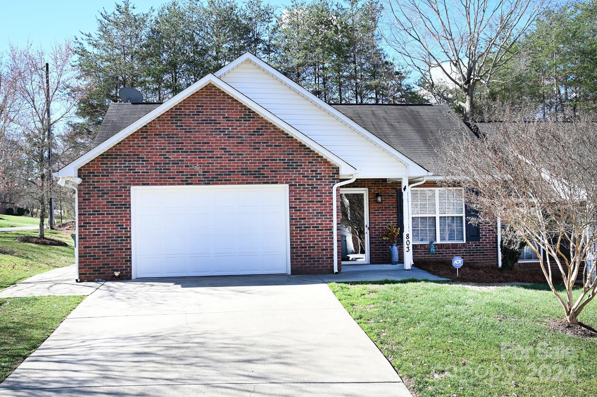 Photo one of 803 Whetstone Sw Pl Conover NC 28613 | MLS 4116367