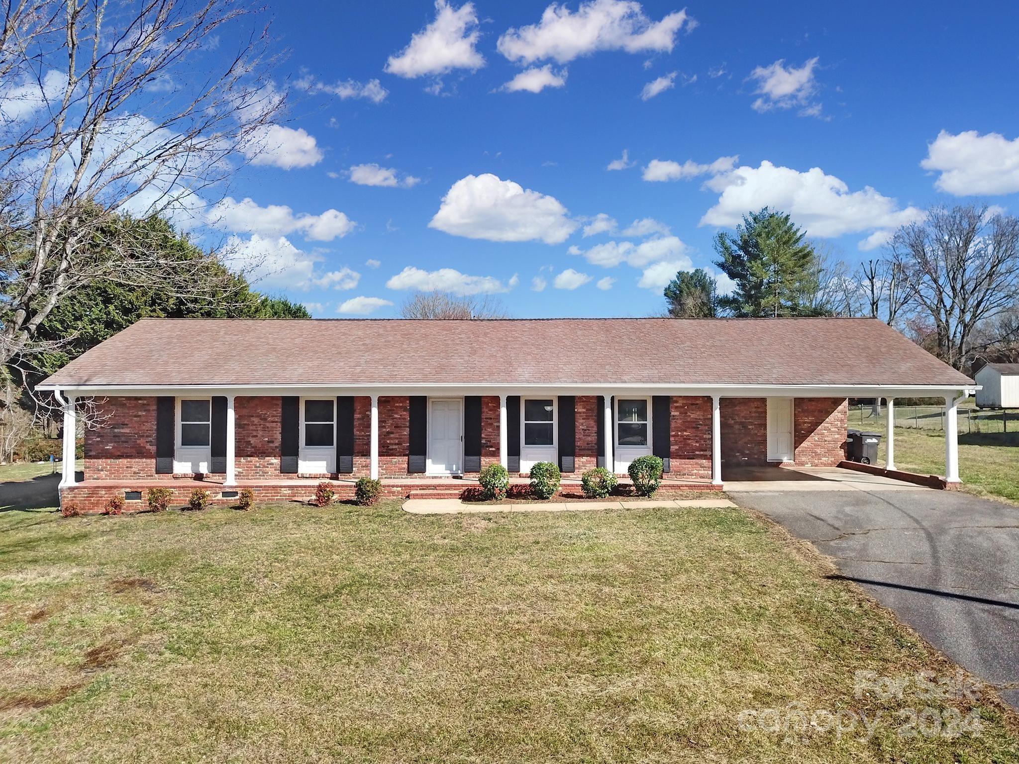 Photo one of 914 Valley St Statesville NC 28677 | MLS 4116778