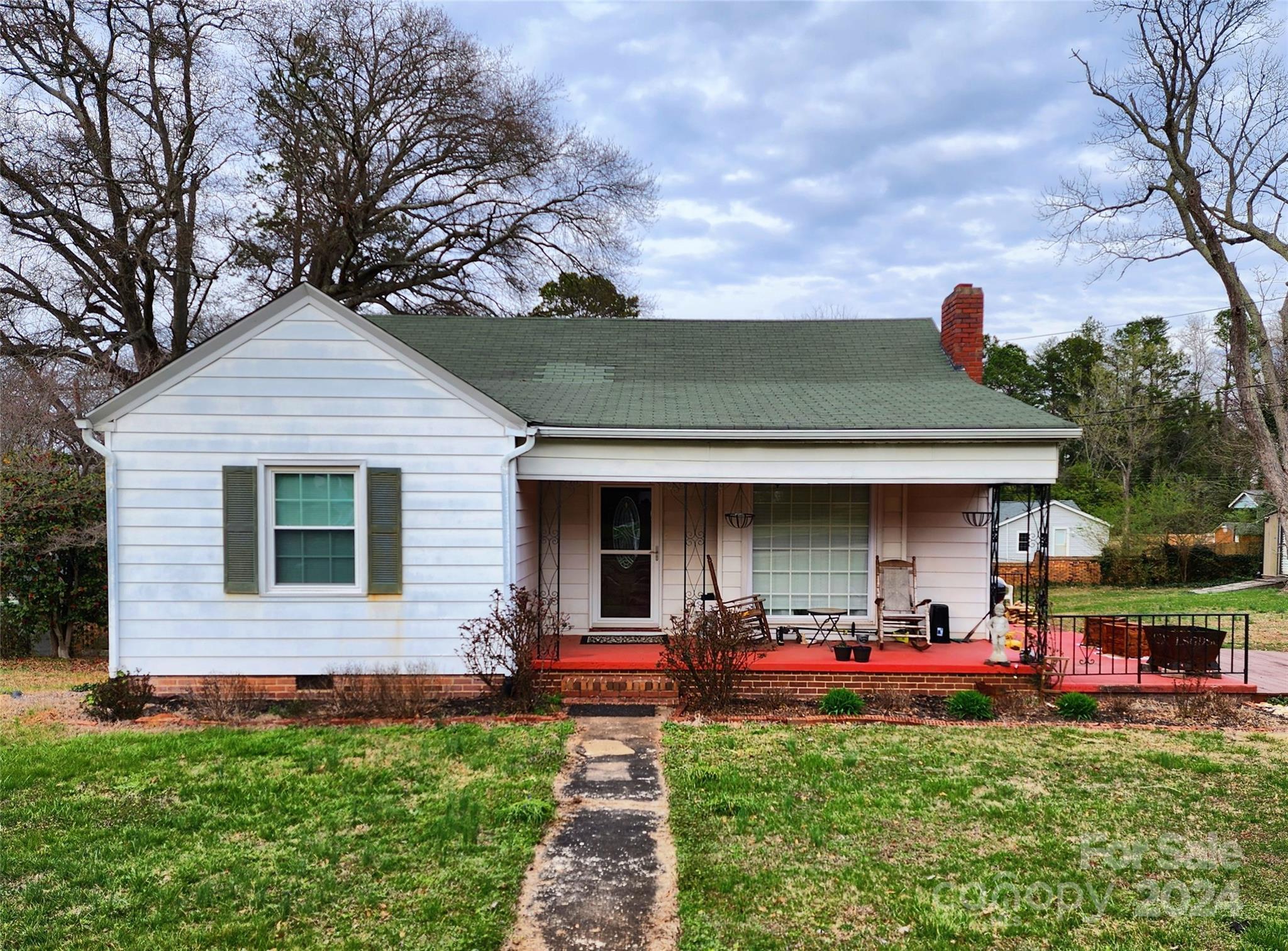 Photo one of 110 W Henry St Belmont NC 28012 | MLS 4116789