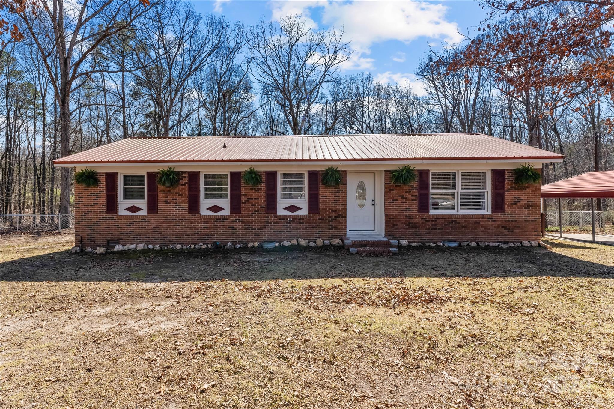 Photo one of 1267 Oak Hill Rd Chester SC 29706 | MLS 4117629