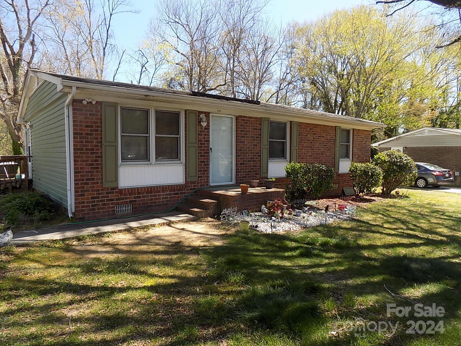 Photo one of 2120 Hartford Ave Gastonia NC 28052 | MLS 4119297