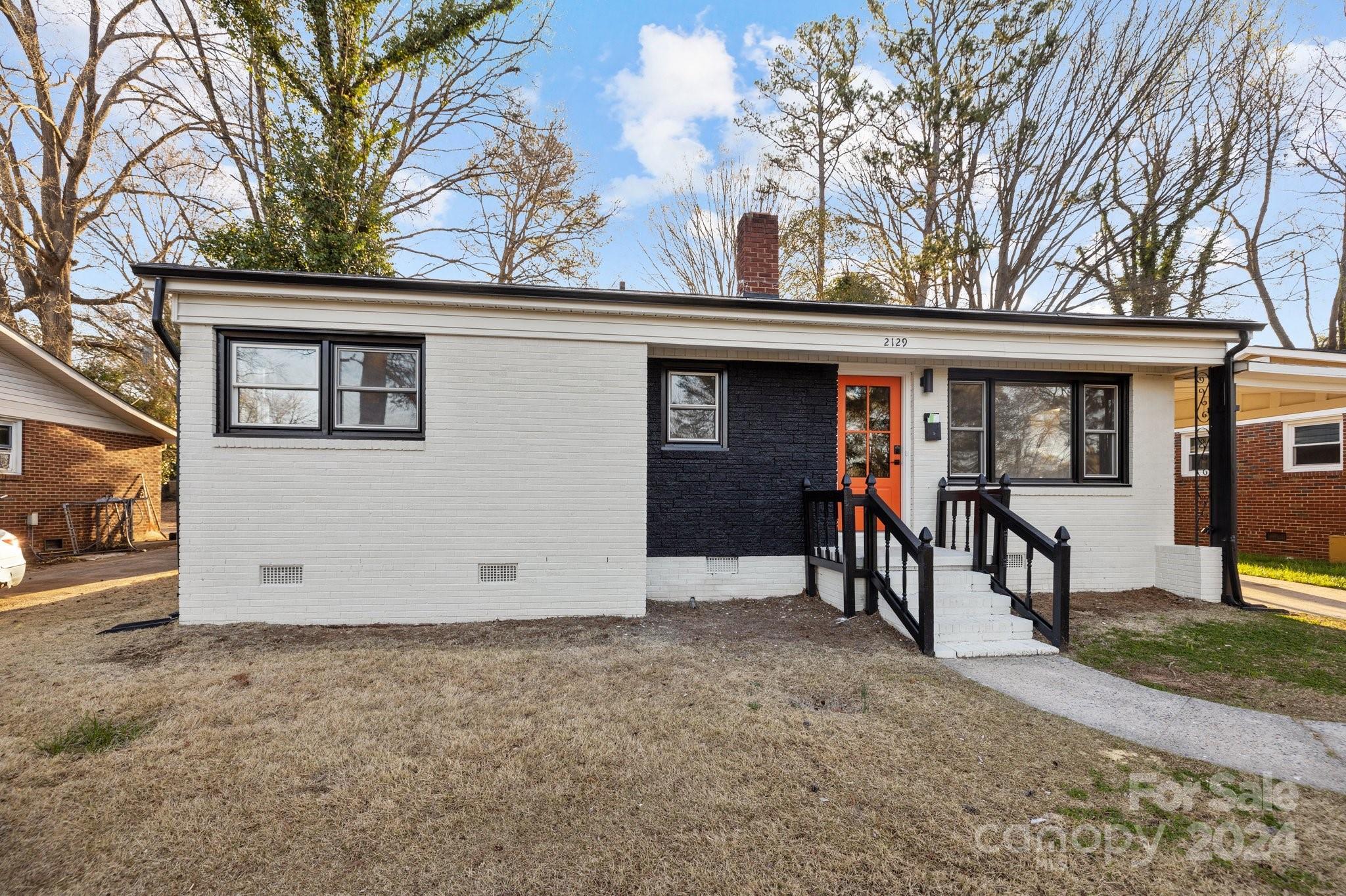 Photo one of 2129 Bromwich Rd Charlotte NC 28208 | MLS 4119514