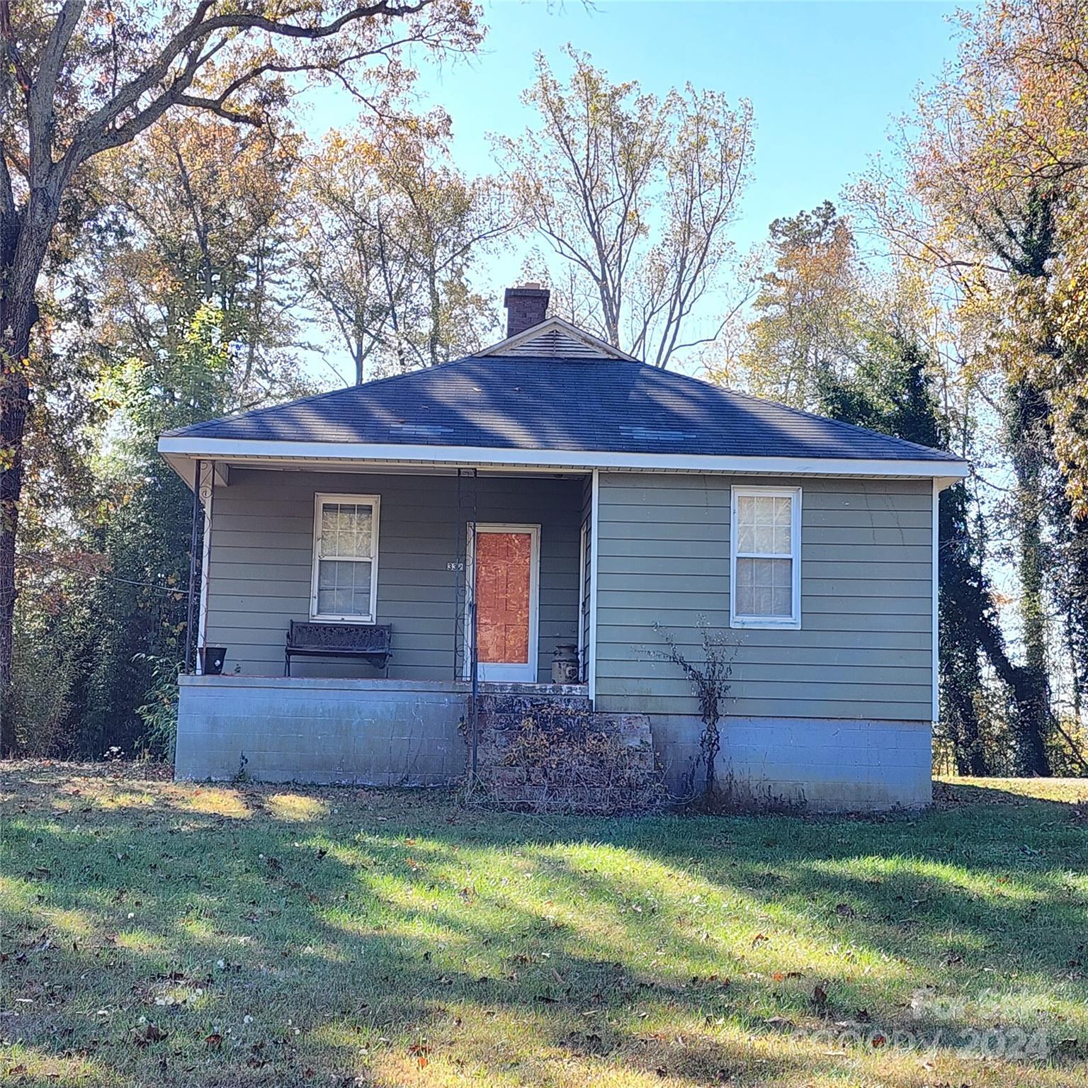 Photo one of 332 Johnson St Mount Holly NC 28120 | MLS 4119772