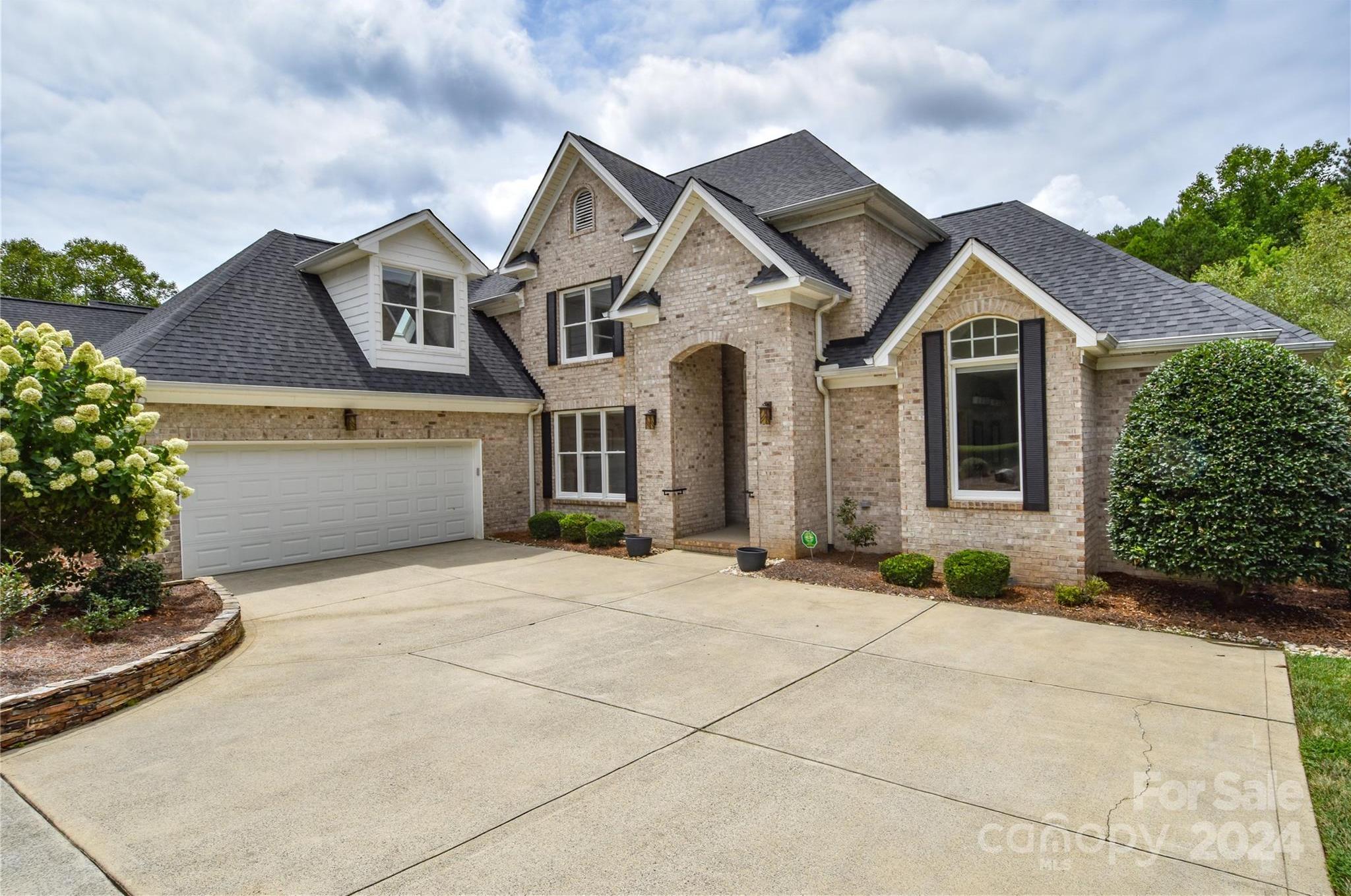 Photo one of 9221 Belle Pines Ct Sherrills Ford NC 28673 | MLS 4119907