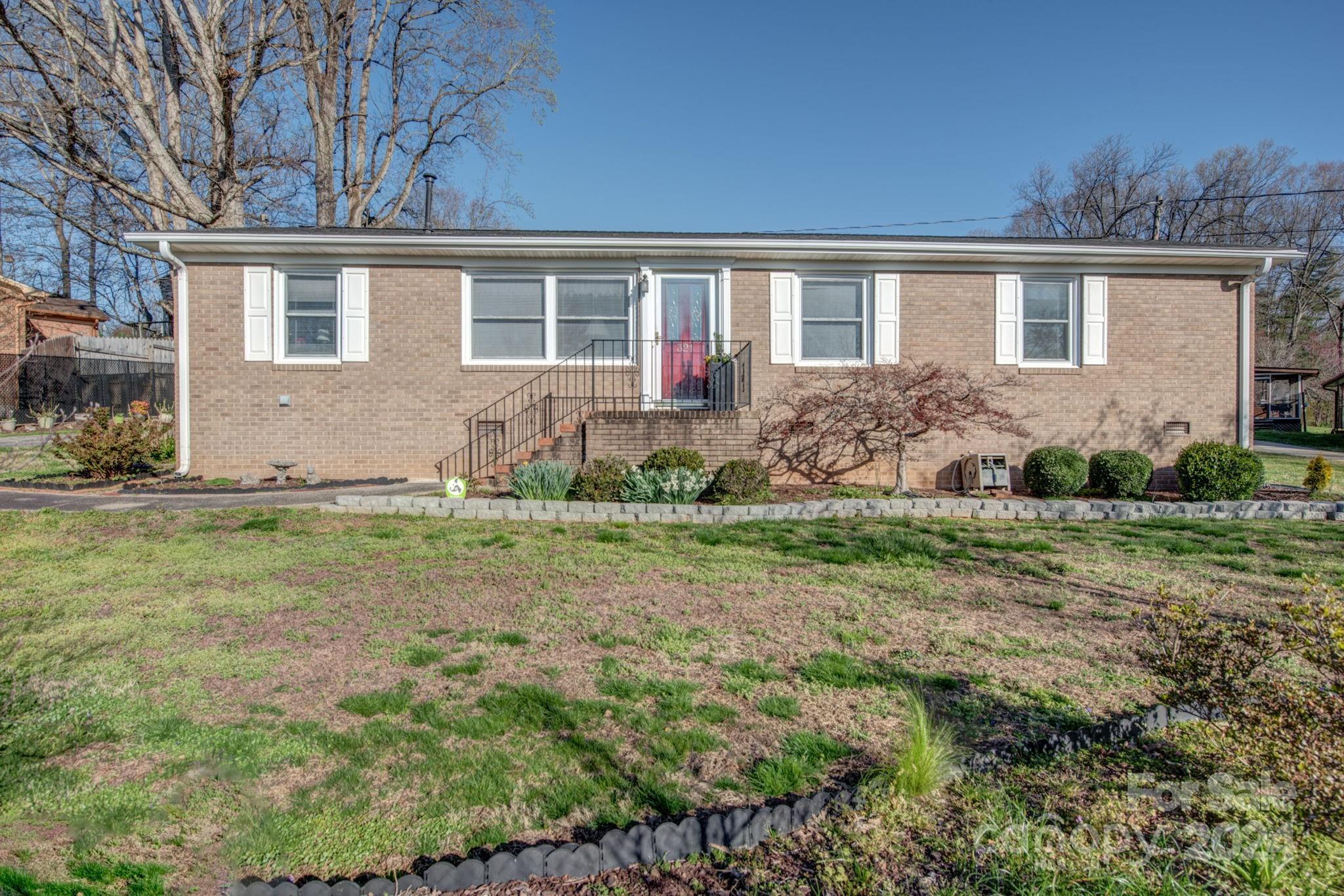 Photo one of 321 Bright Ave Bessemer City NC 28016 | MLS 4119927