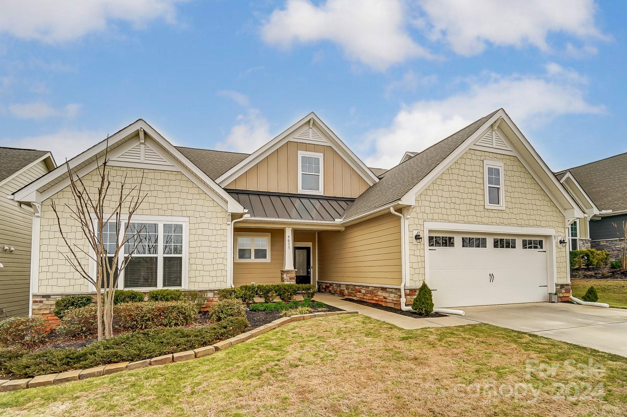 Photo one of 9033 Blue Dasher Dr Lake Wylie SC 29710 | MLS 4120024