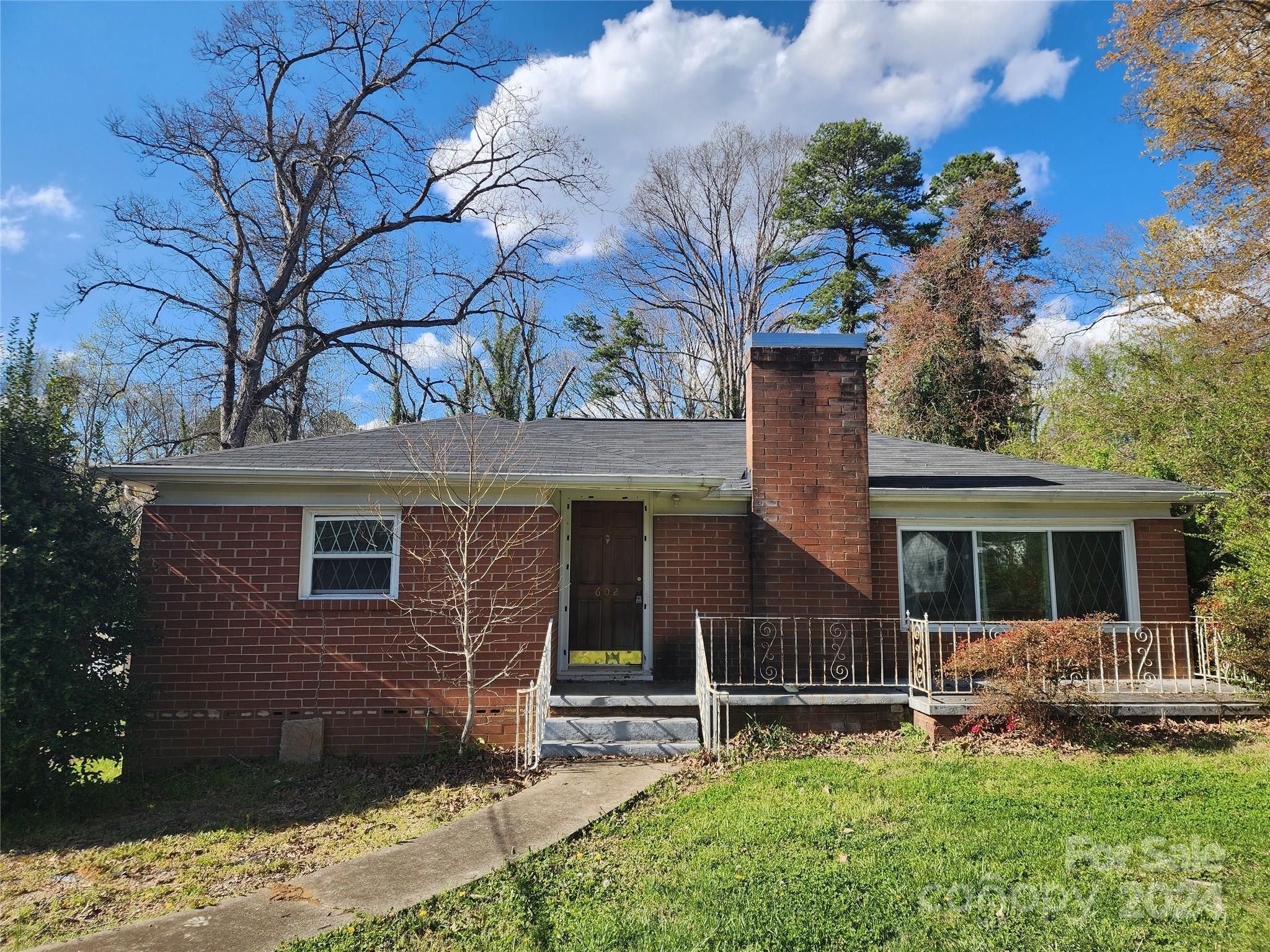 Photo one of 602 Walker St Kannapolis NC 28081 | MLS 4120135