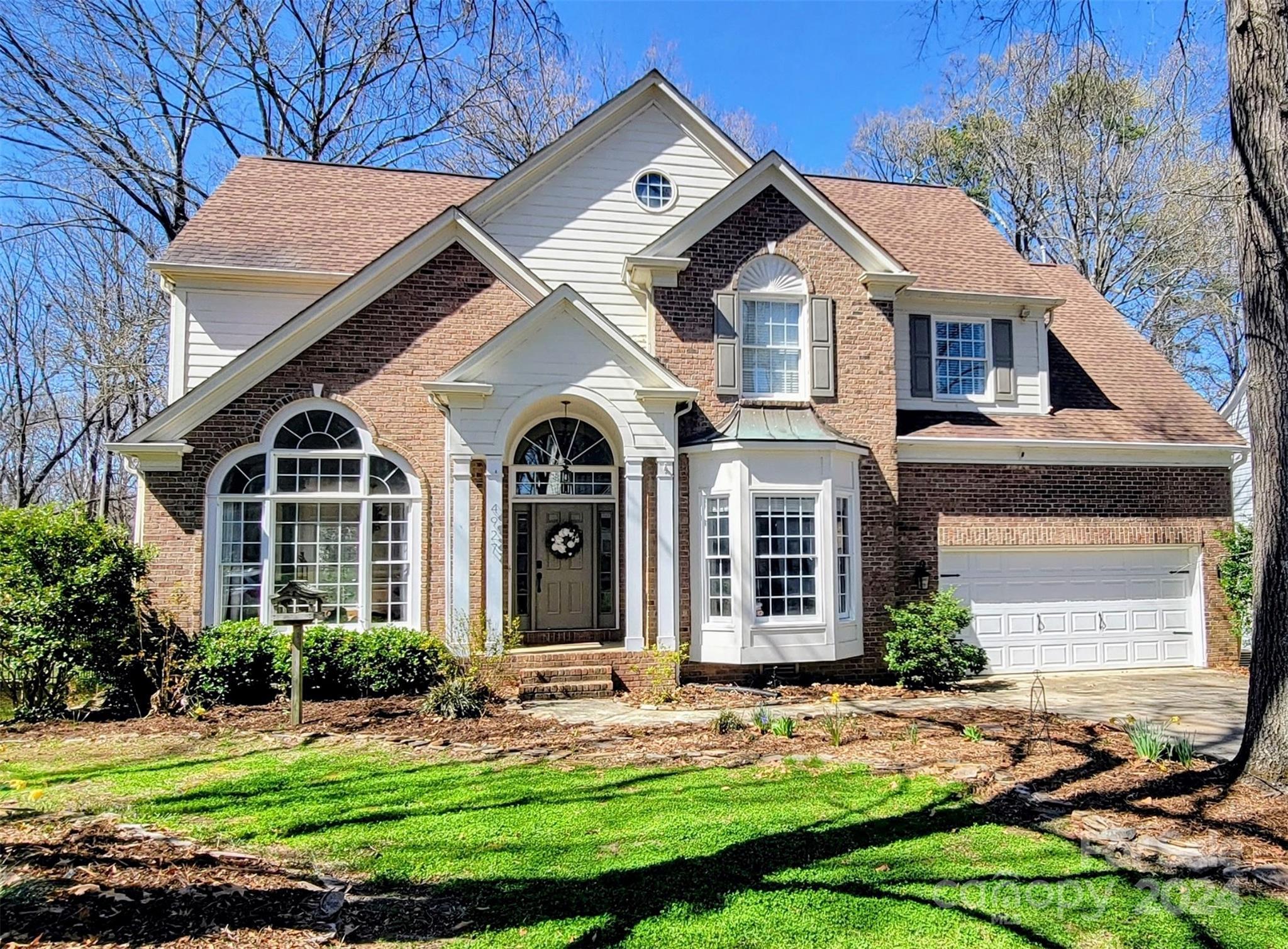 Photo one of 4927 Crownvista Dr Charlotte NC 28269 | MLS 4120154