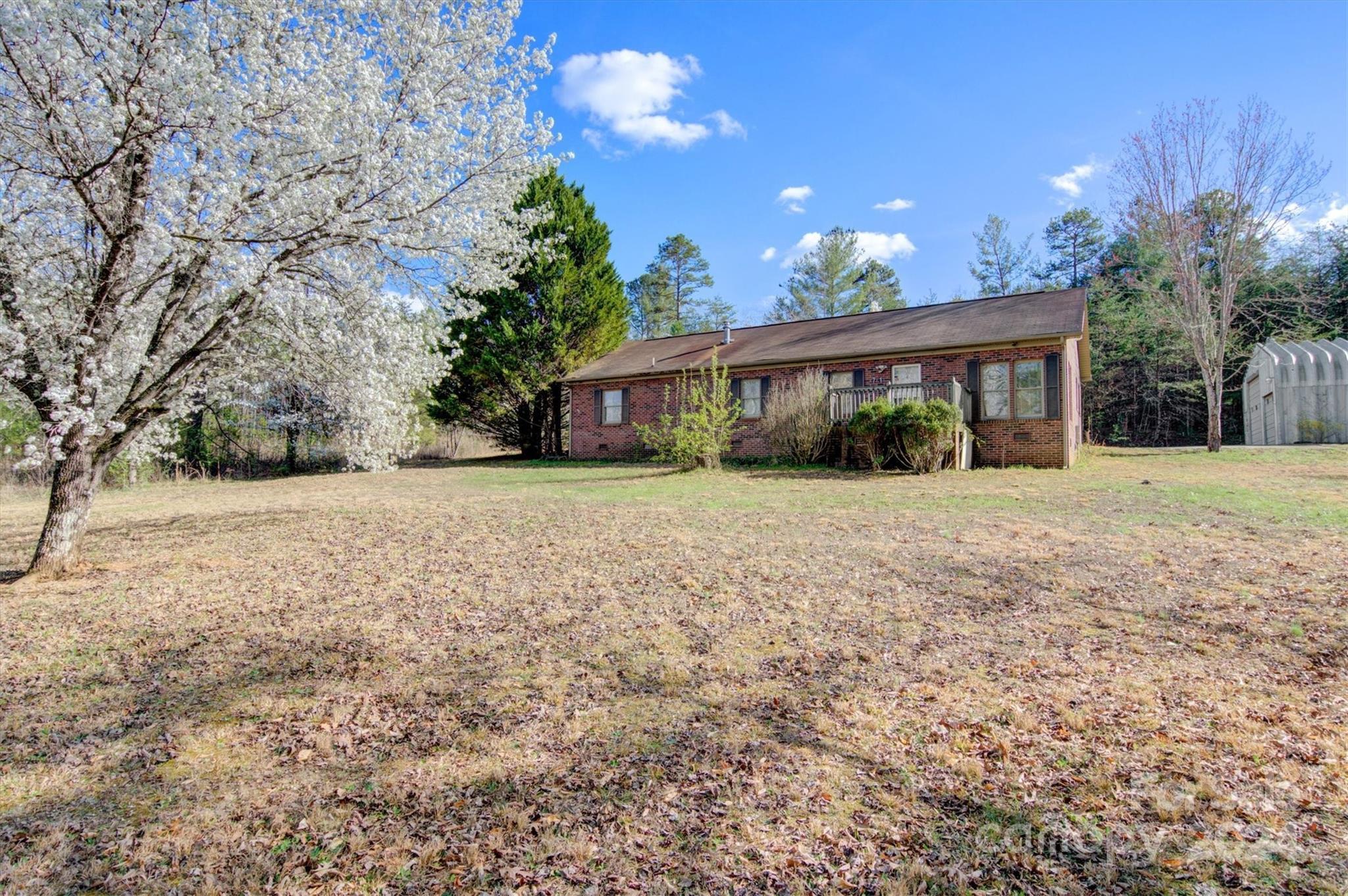 Photo one of 971 Airport Rhodhiss Rd Hickory NC 28601 | MLS 4120191