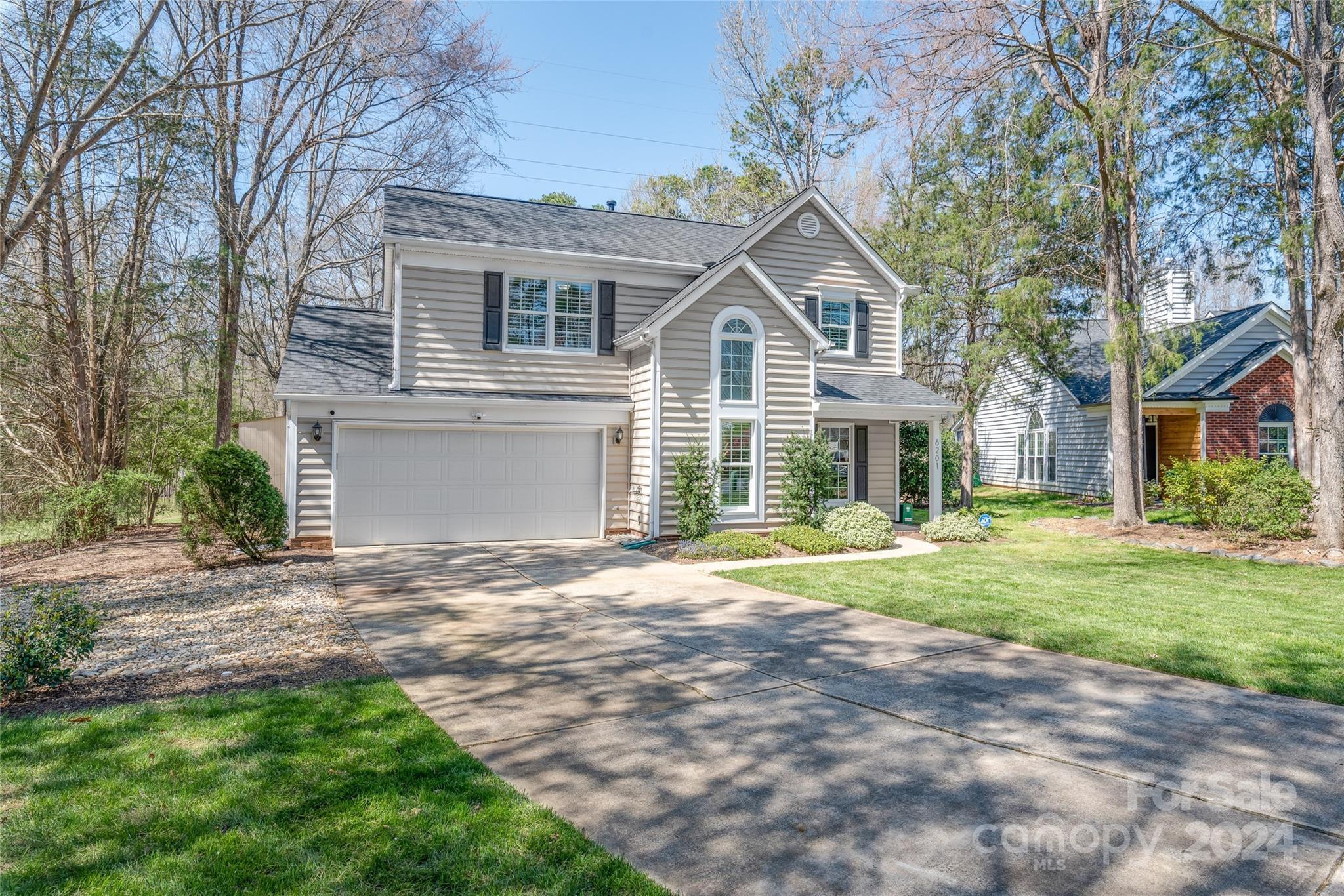 Photo one of 6201 Summerlin Pl Charlotte NC 28226 | MLS 4120985