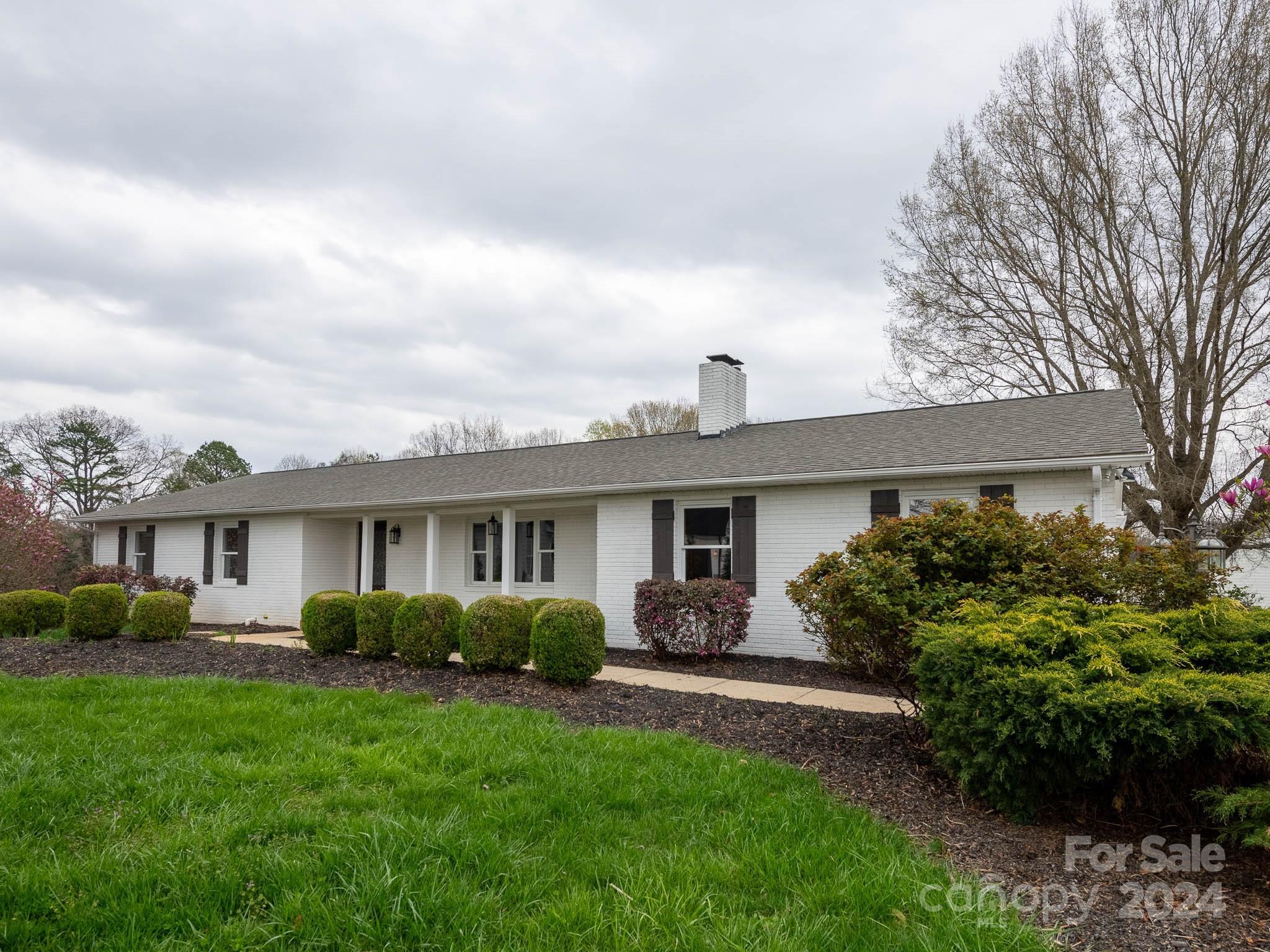 Photo one of 127 Streamside Ests # 6 Mooresville NC 28117 | MLS 4121206