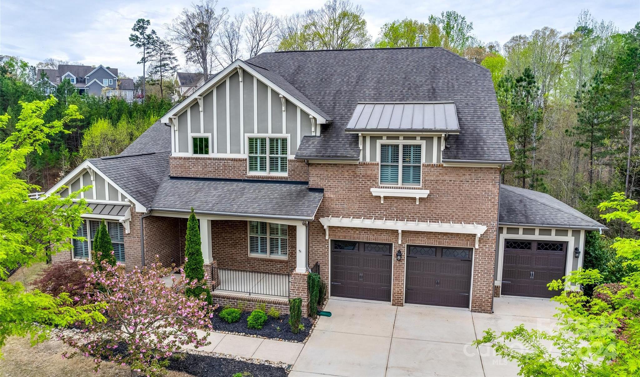 Photo one of 620 Pomegranate Pl Fort Mill SC 29708 | MLS 4121680