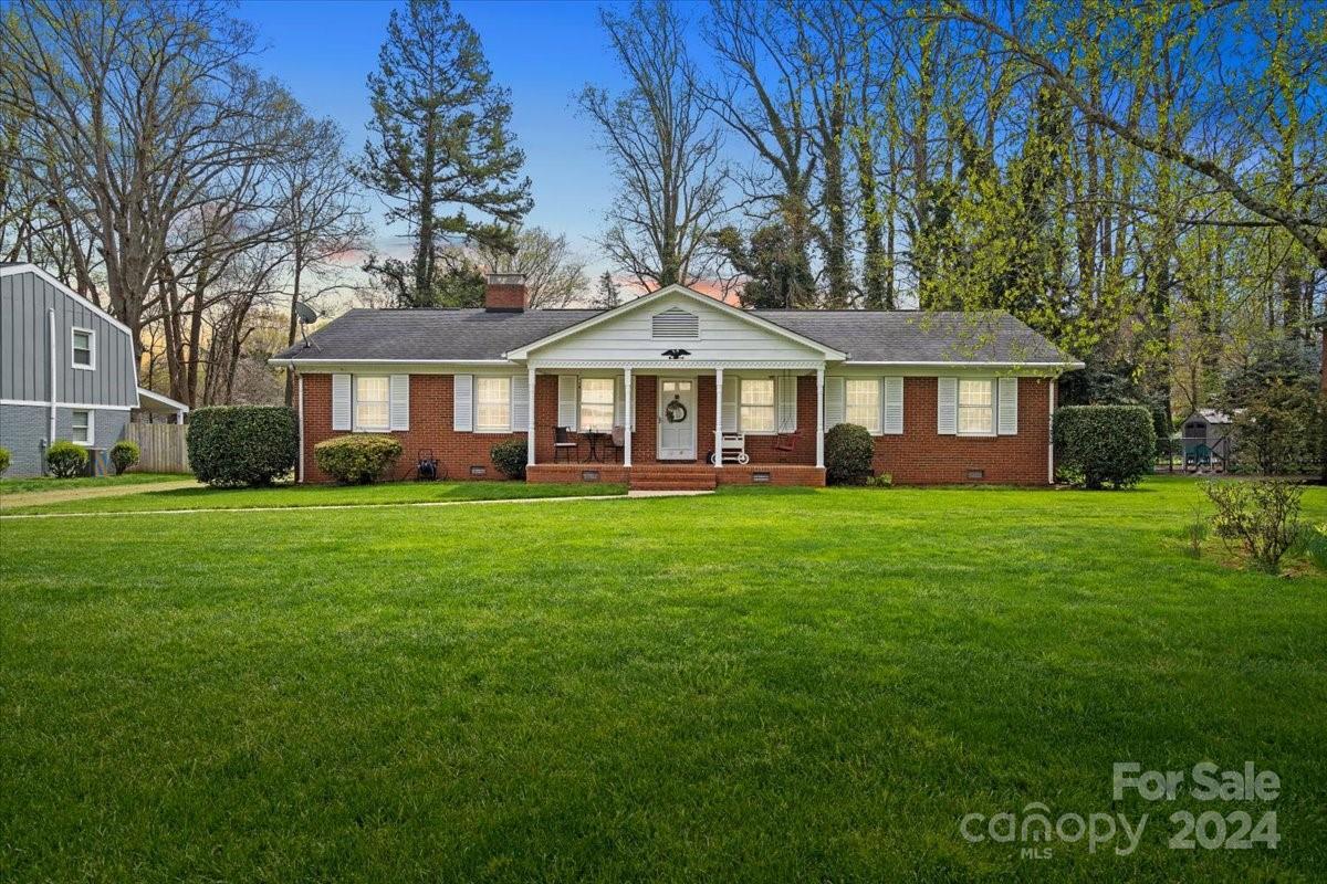 Photo one of 7614 Rolling Hill Rd Charlotte NC 28227 | MLS 4122109
