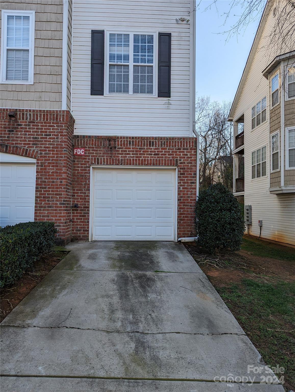 Photo one of 6910 Park Place Dr Charlotte NC 28262 | MLS 4122214