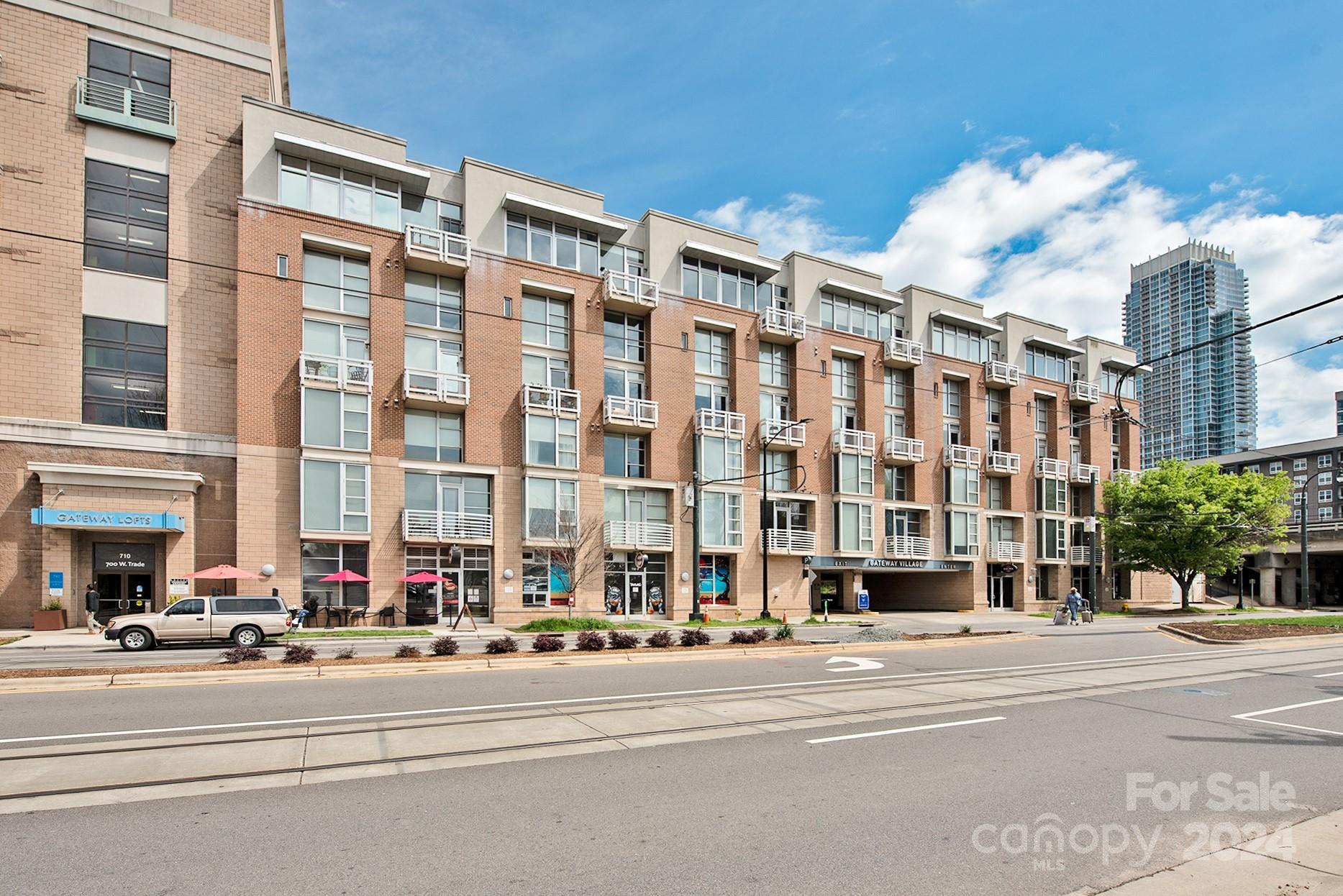 Photo one of 710 W Trade St # 516 Charlotte NC 28202 | MLS 4122278